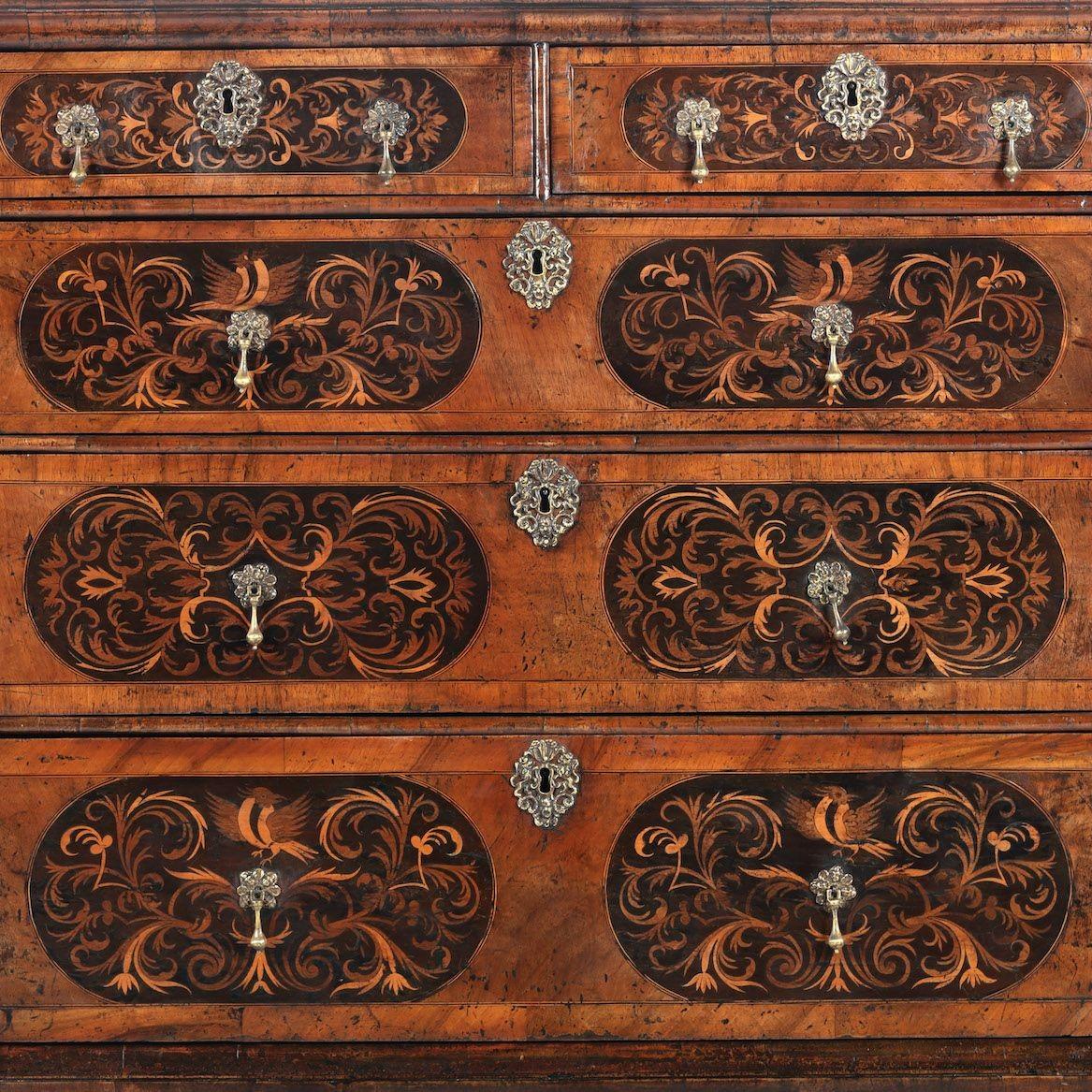 Hand-Carved 17th c. English William & Mary Walnut and Ebony Seaweed Marquetry Commode For Sale