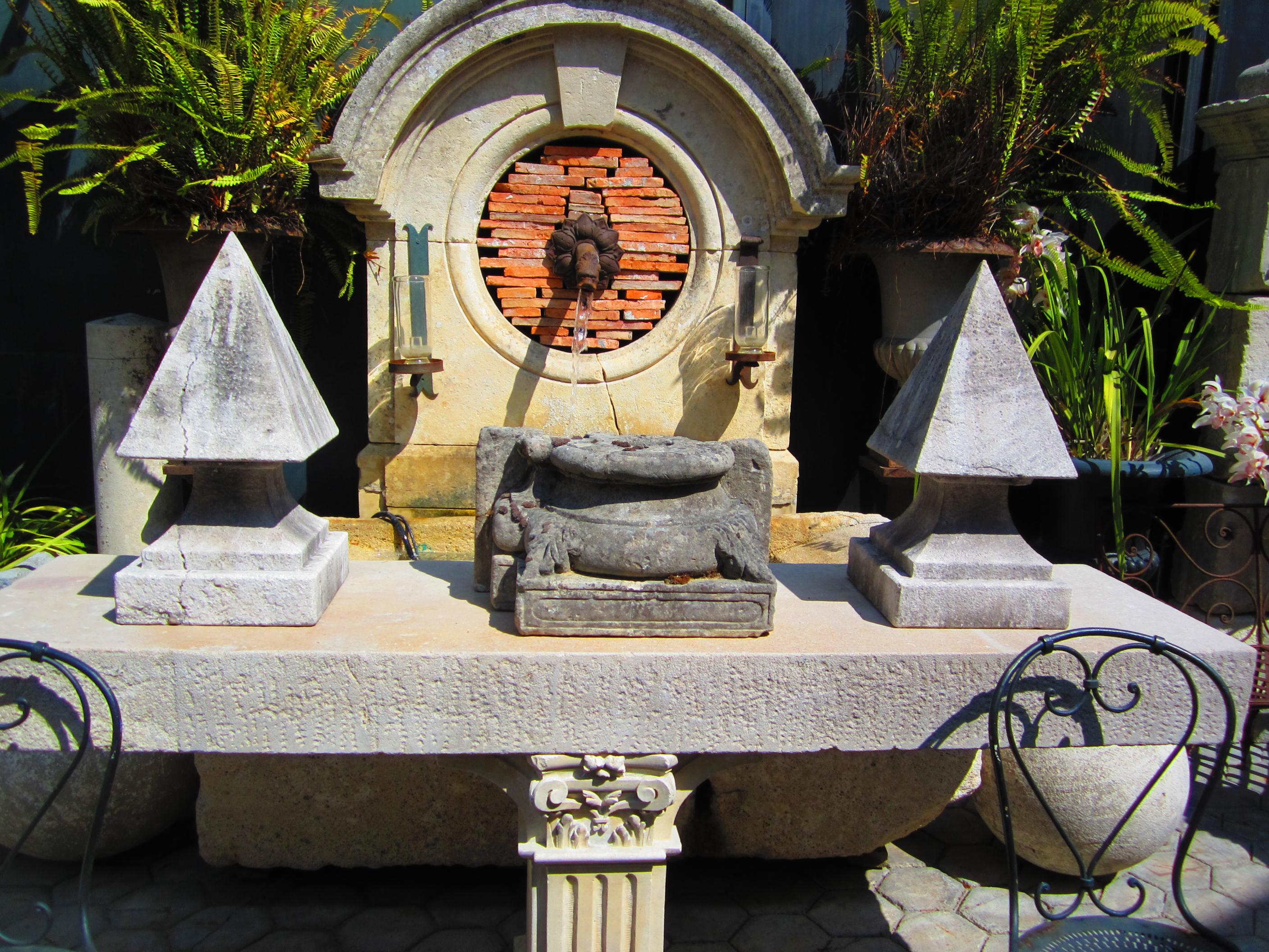 Escultura de Piedra Tallada a Mano Columna Base Pedestal Tope de Puerta Elemento Decorativo LA en venta 7
