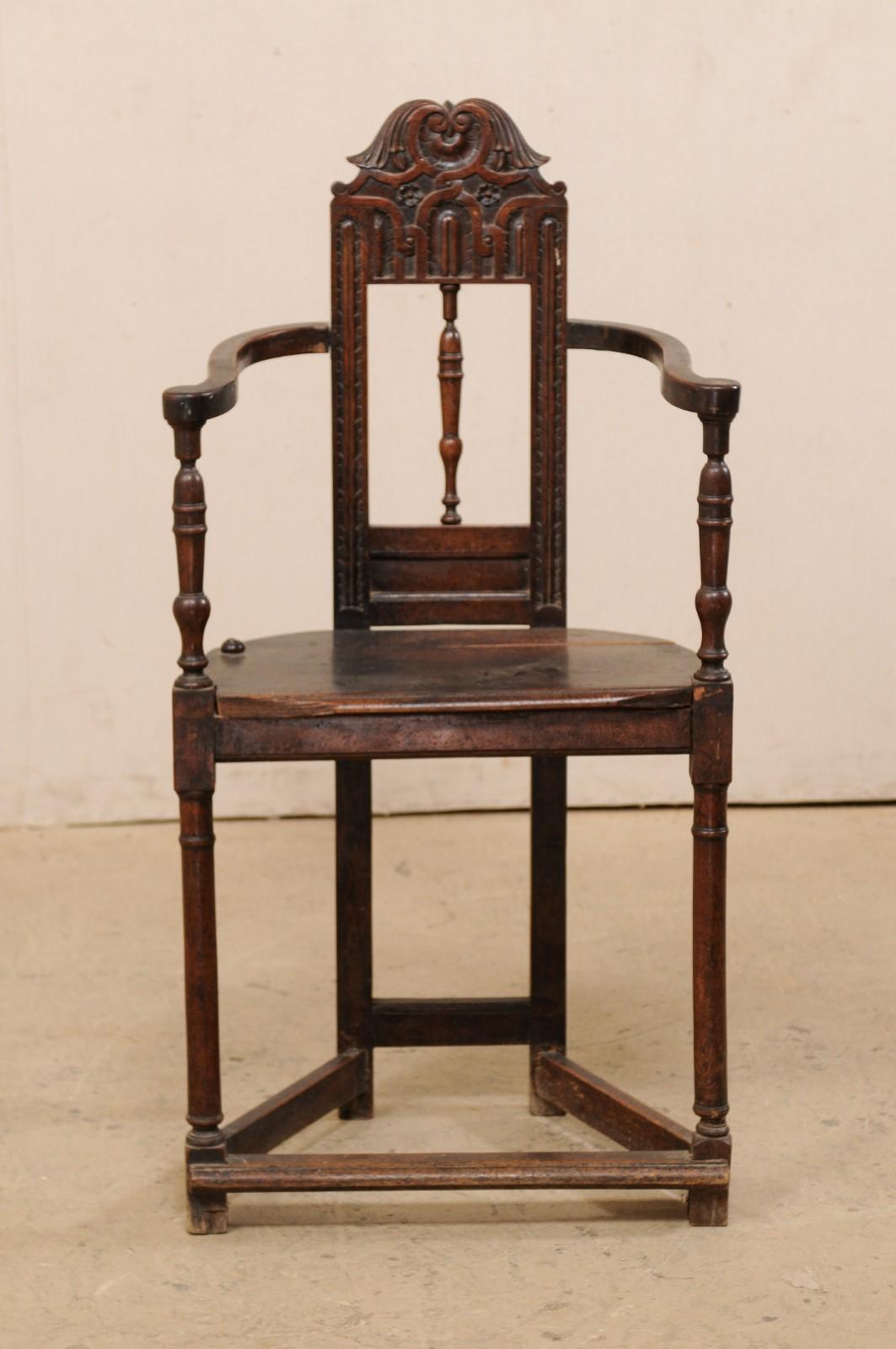 17th Century Spanish Carved Wood Armchair, Rectangular-Shape for a Room Corner In Good Condition In Atlanta, GA