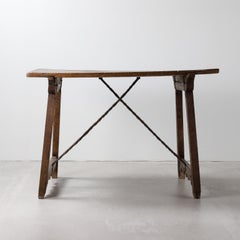 17th Century Spanish Writing Table with Fasteners in Walnut