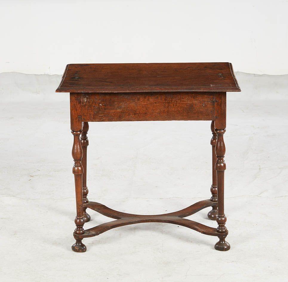 17e s. Table d'appoint Willam and Mary en vente 3