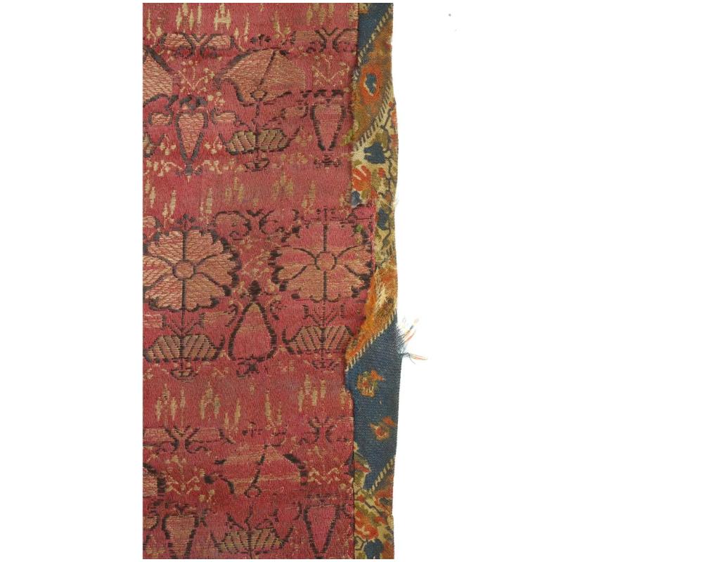 XVIIIe siècle et antérieur Textile brodé de la dynastie perse Safavid du XVIIe siècle en vente
