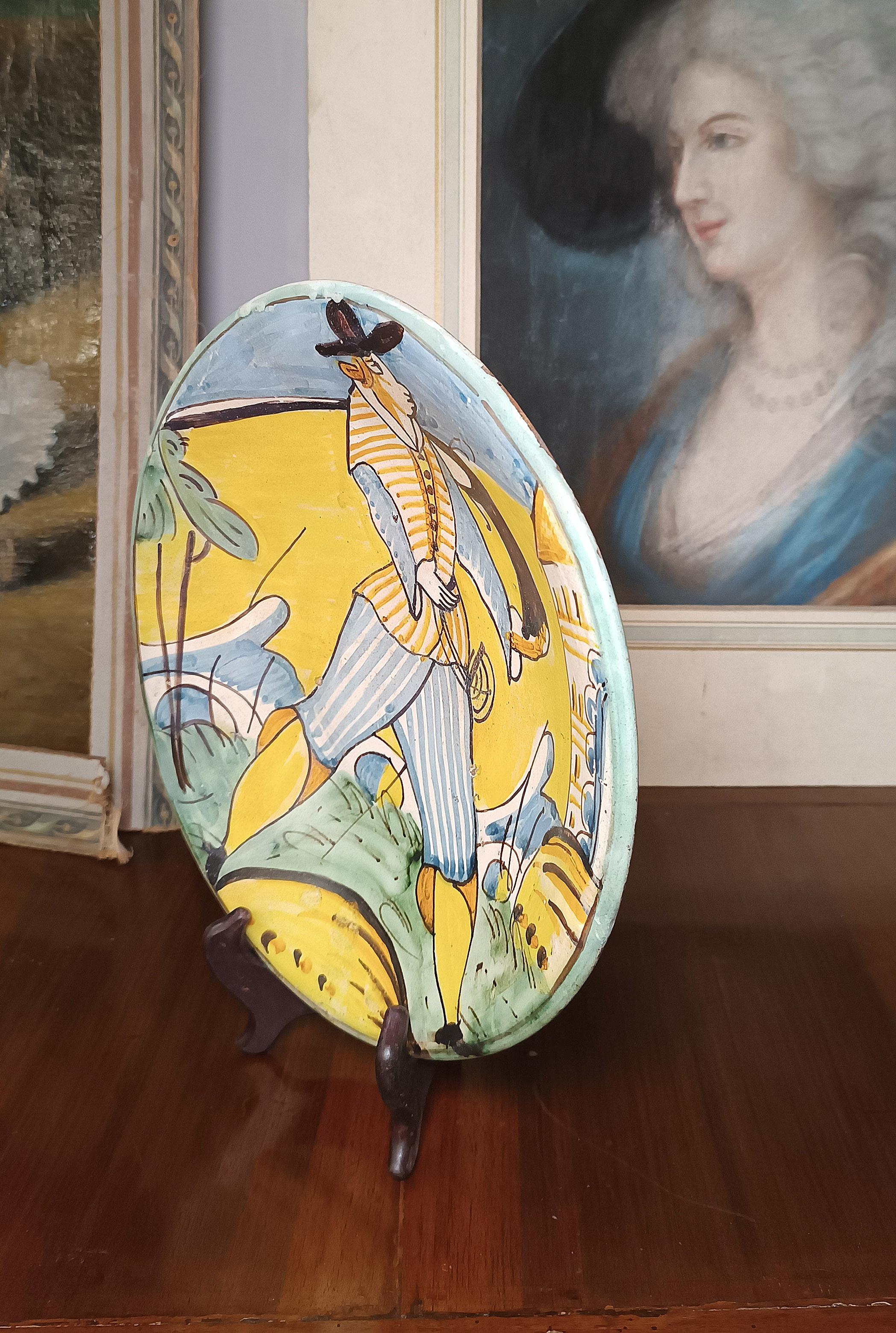 Fatto a mano 17th CENTURY MAJOLICA PLATE MONTELUPO in vendita