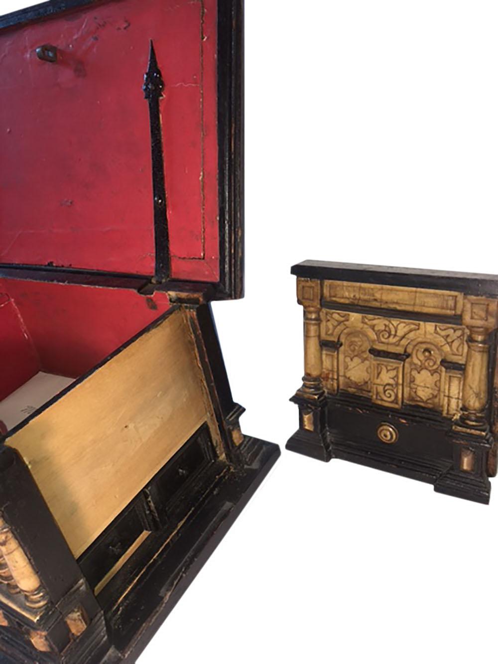 Hand-Carved 17th Century, Alabaster and Ebonised Wood Casket Malines Coffer For Sale