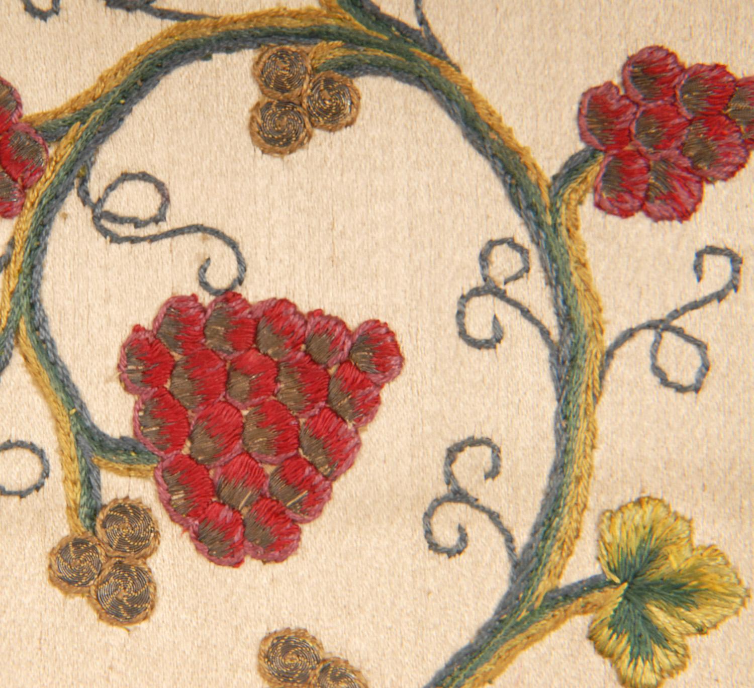 17th Century Embroidered Altar Cloth Framed Textile Art Cornucopia a pair (18. Jahrhundert und früher) im Angebot