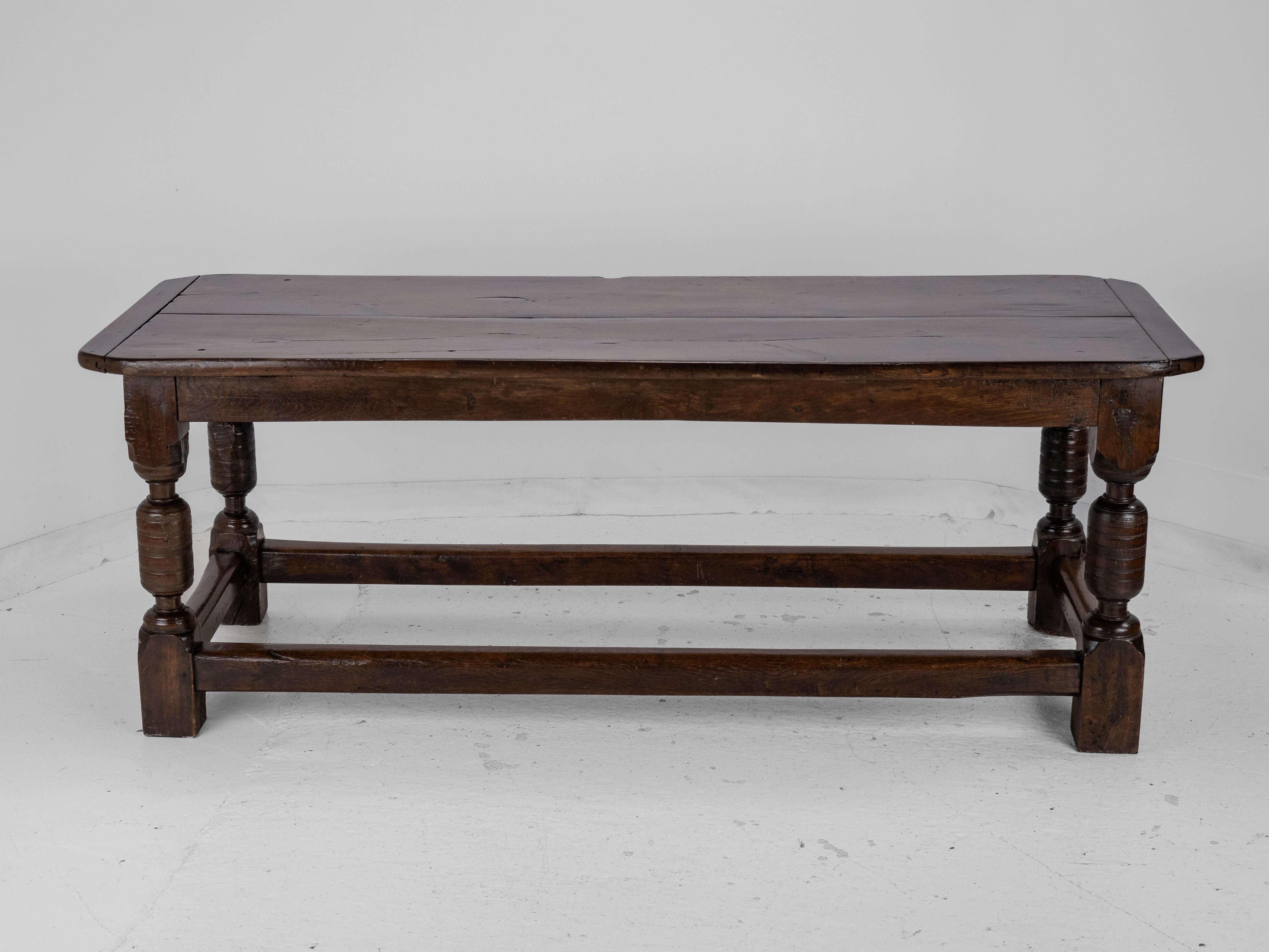 XVIIIe siècle et antérieur 17th Century & Later Oak Refectory Dining Table – Country Farmhouse Kitchen en vente