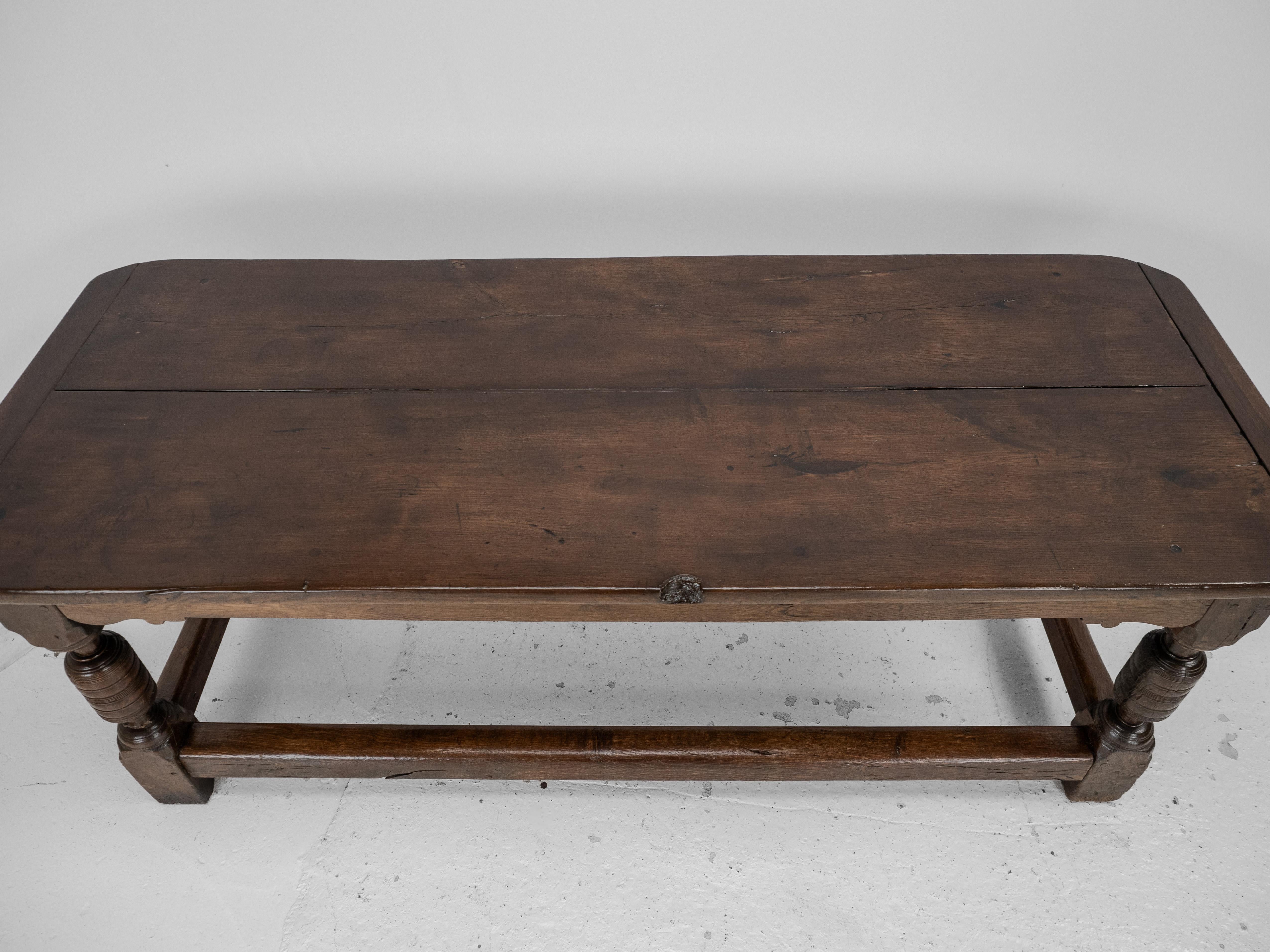 17th Century & Later Oak Refectory Dining Table – Country Farmhouse Kitchen en vente 2