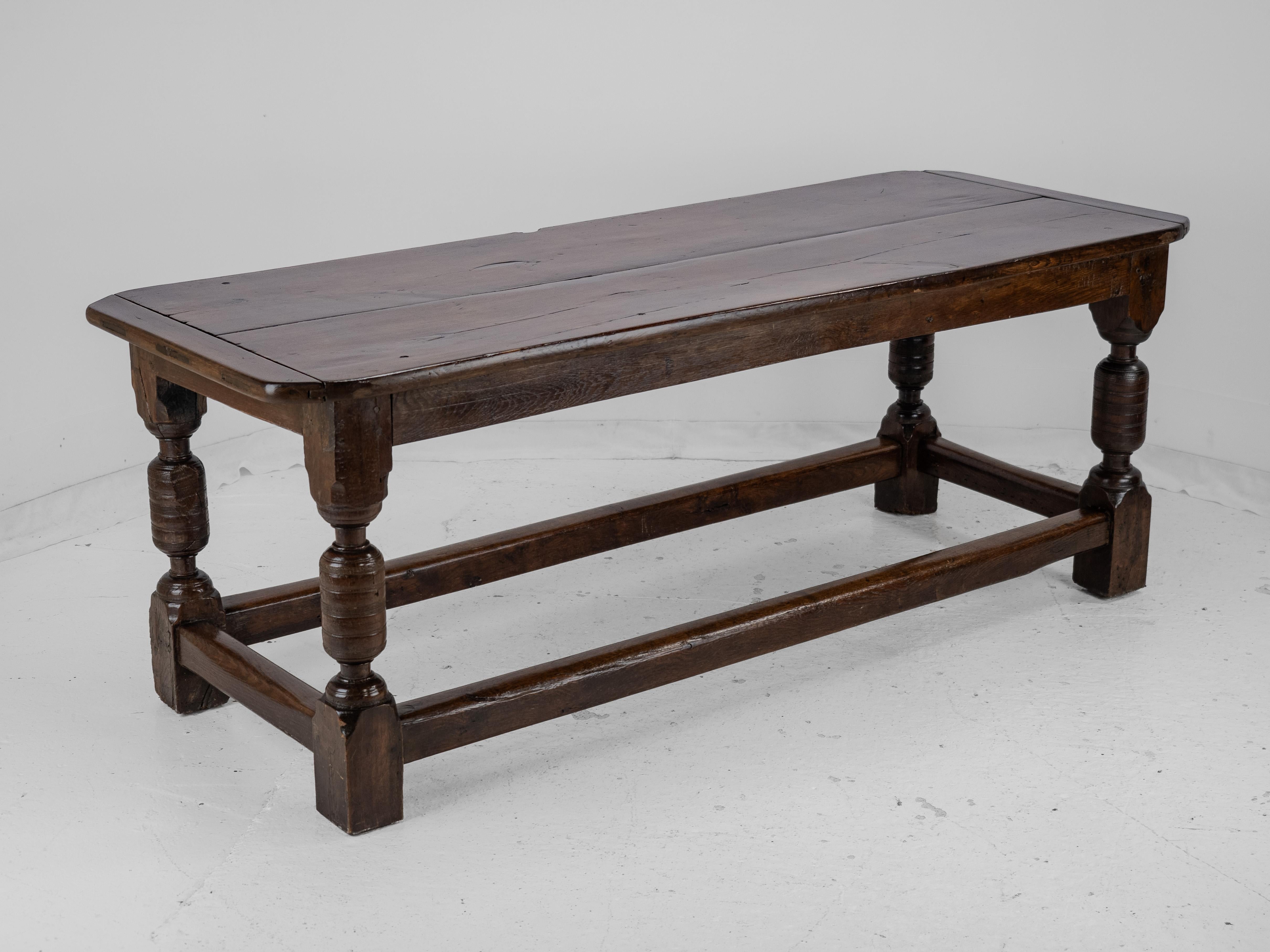 17th Century & Later Oak Refectory Dining Table – Country Farmhouse Kitchen Bon état - En vente à Leeds, GB
