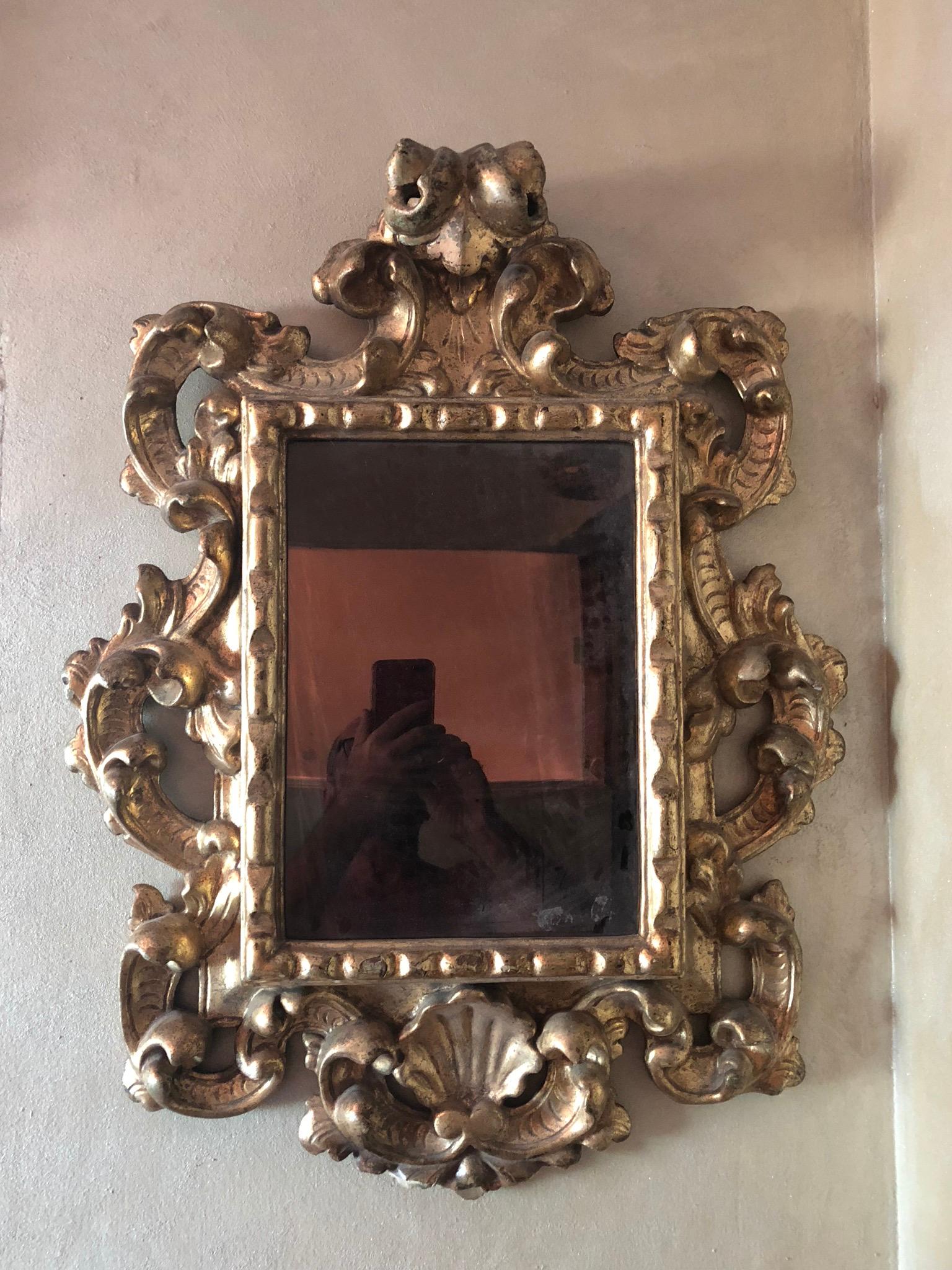 17th Century Antique Baroque Medici Florentine Gilt-Wood Frame  Mercury Glass In Good Condition For Sale In Fort Lauderdale, FL