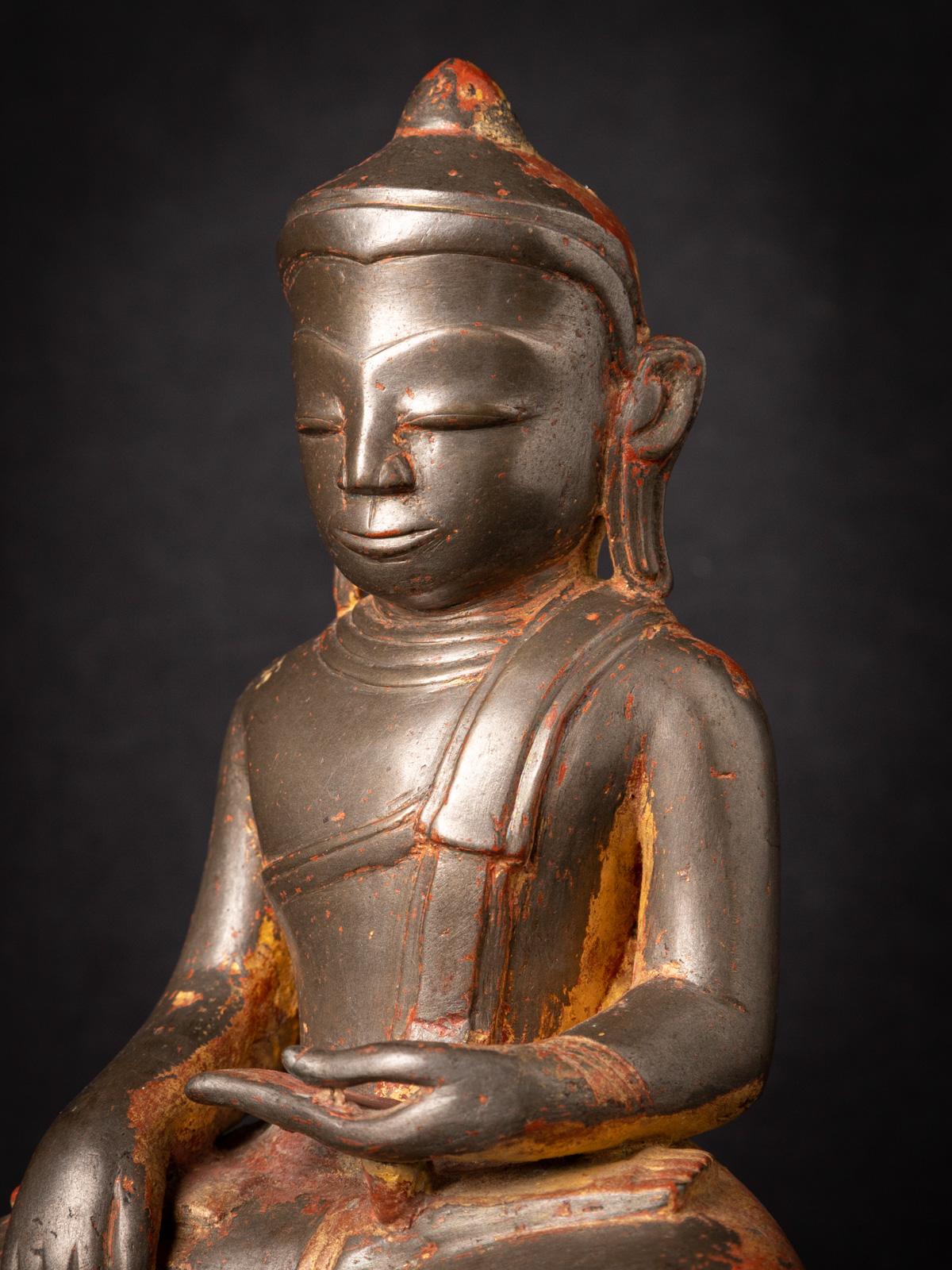 Statue de Bouddha birman en bronze ancien du 17e siècle - période Ava de Birmanie en vente 5