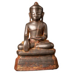 Statue de Bouddha birman en bronze ancien du 17e siècle - période Ava de Birmanie
