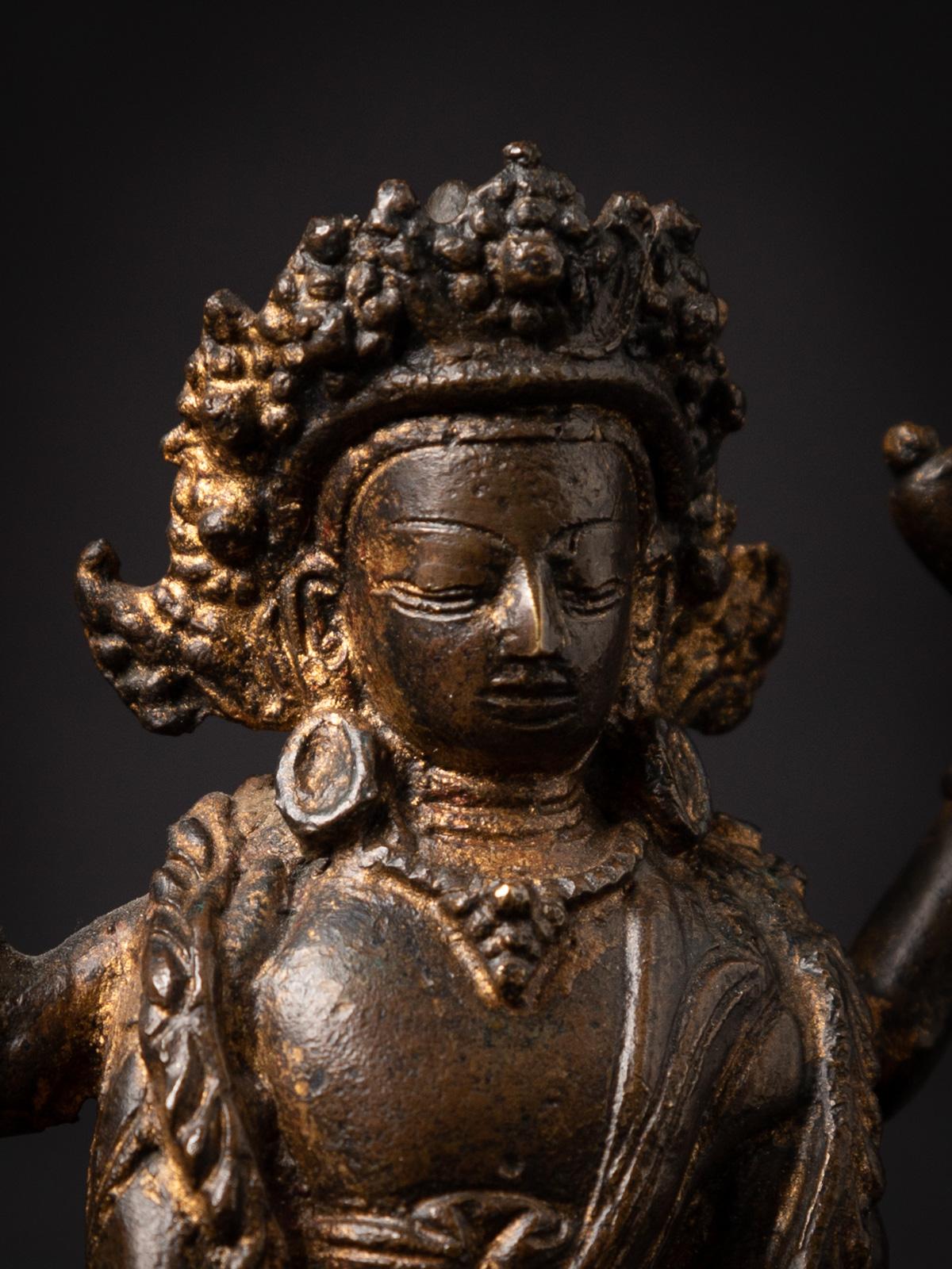 17th century Antique bronze Nepali Vishnu statue originating from Nepal 6