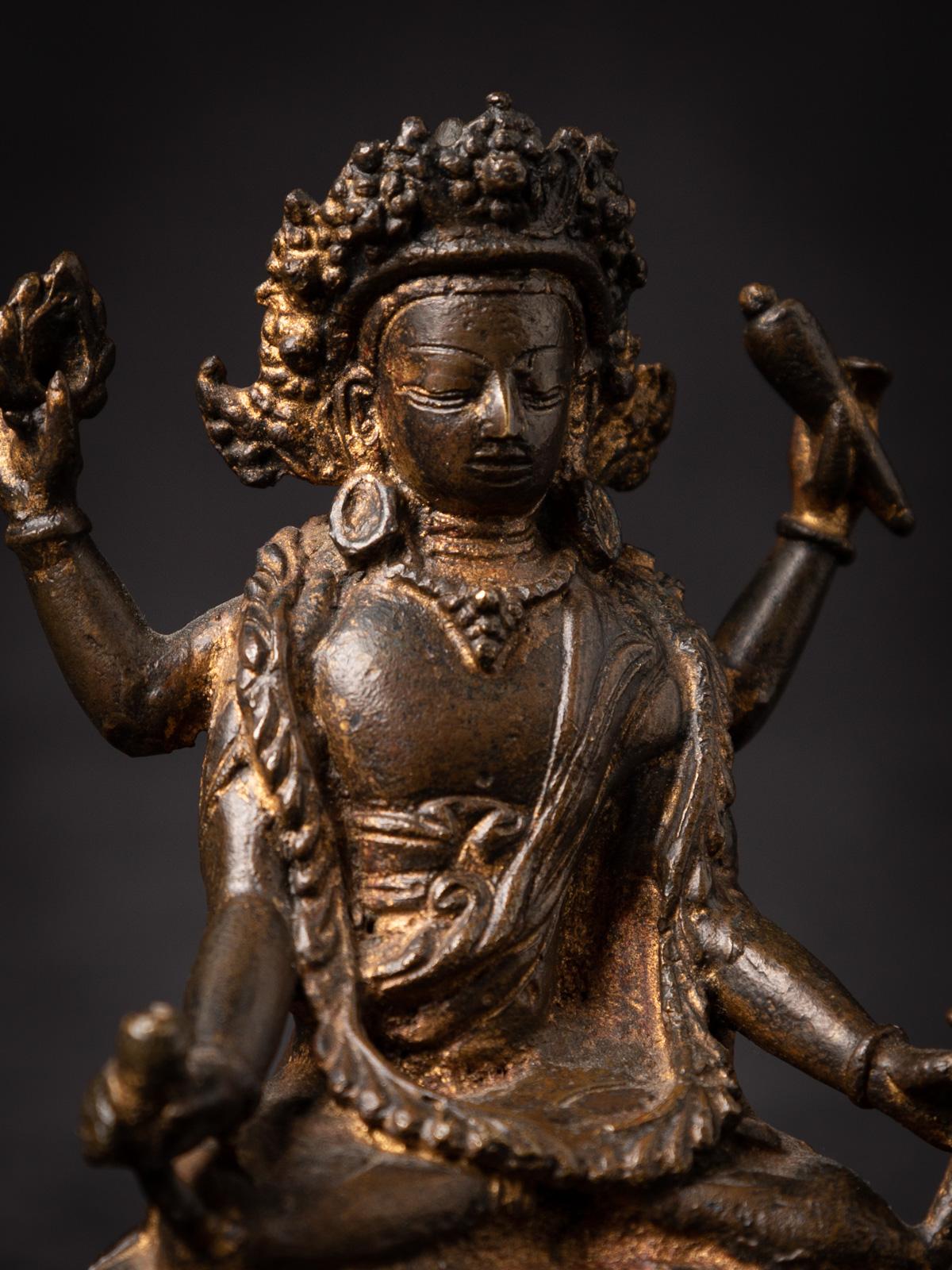 17th century Antique bronze Nepali Vishnu statue originating from Nepal 9