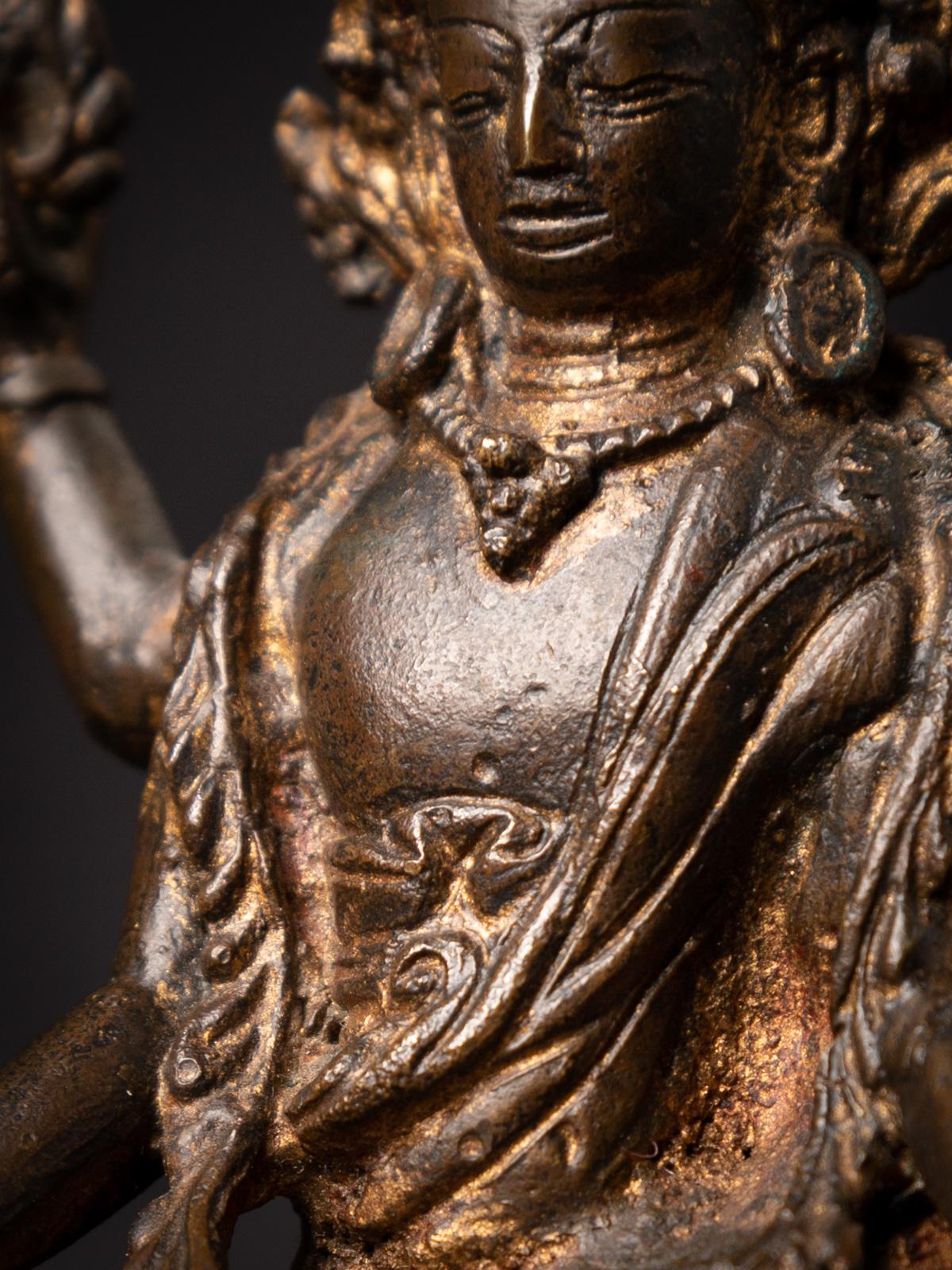 Nepalese 17th century Antique bronze Nepali Vishnu statue originating from Nepal