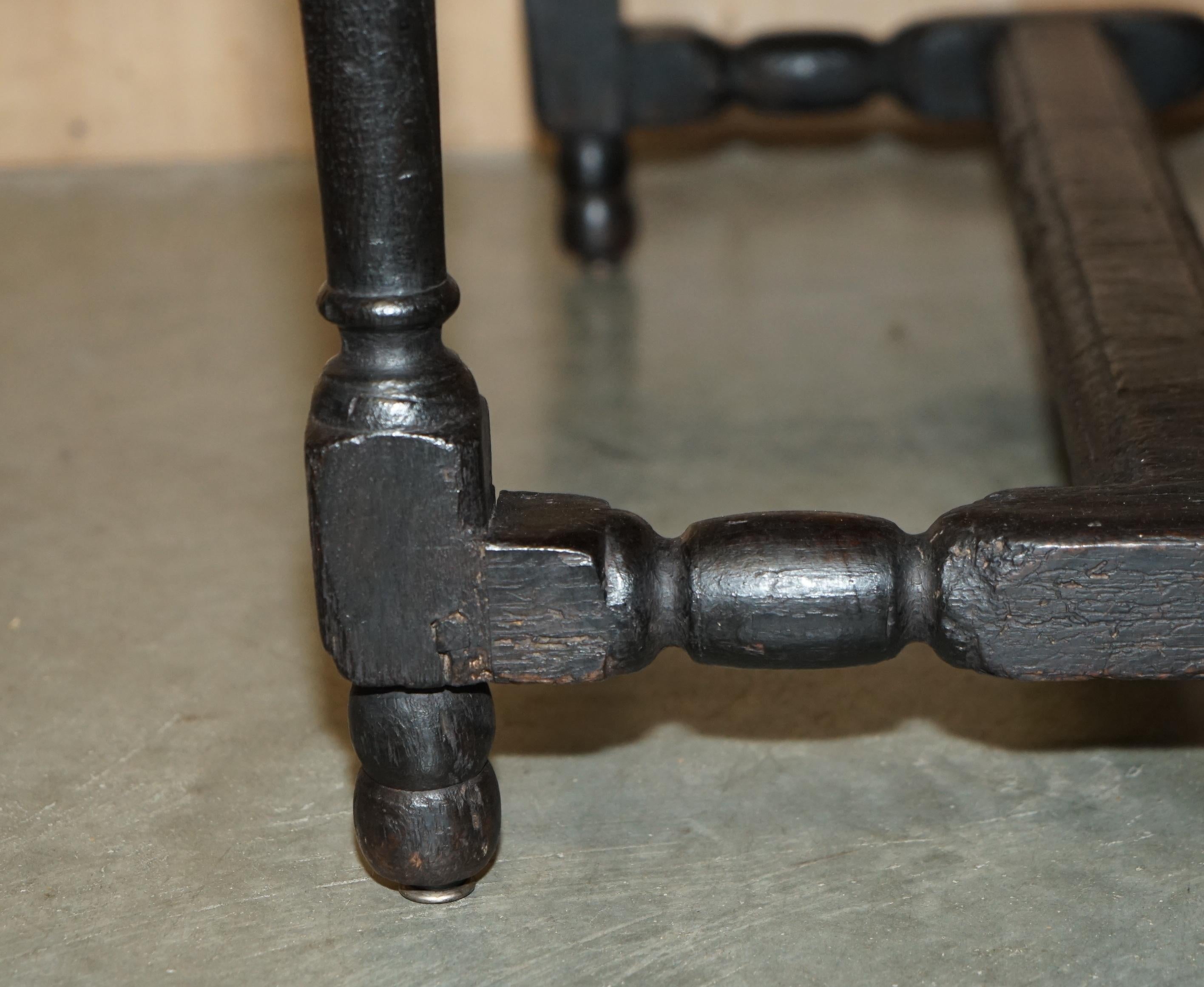 TAVOLO DA LATO IN QUERCIA FLEMISH DEL 17° SECOLO ANTICO Charles II CON CASSETTO UNICO in vendita 4