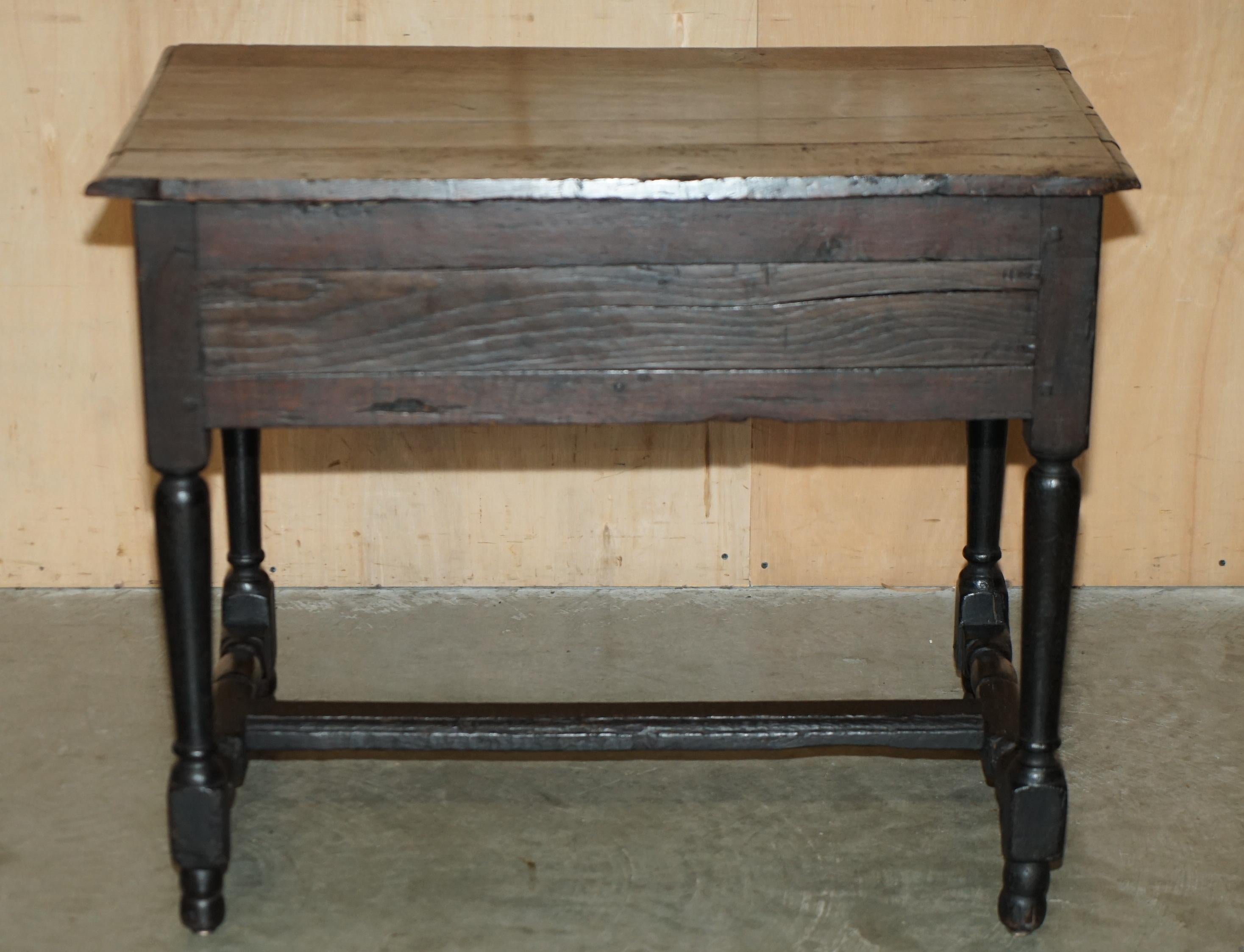 TAVOLO DA LATO IN QUERCIA FLEMISH DEL 17° SECOLO ANTICO Charles II CON CASSETTO UNICO in vendita 5