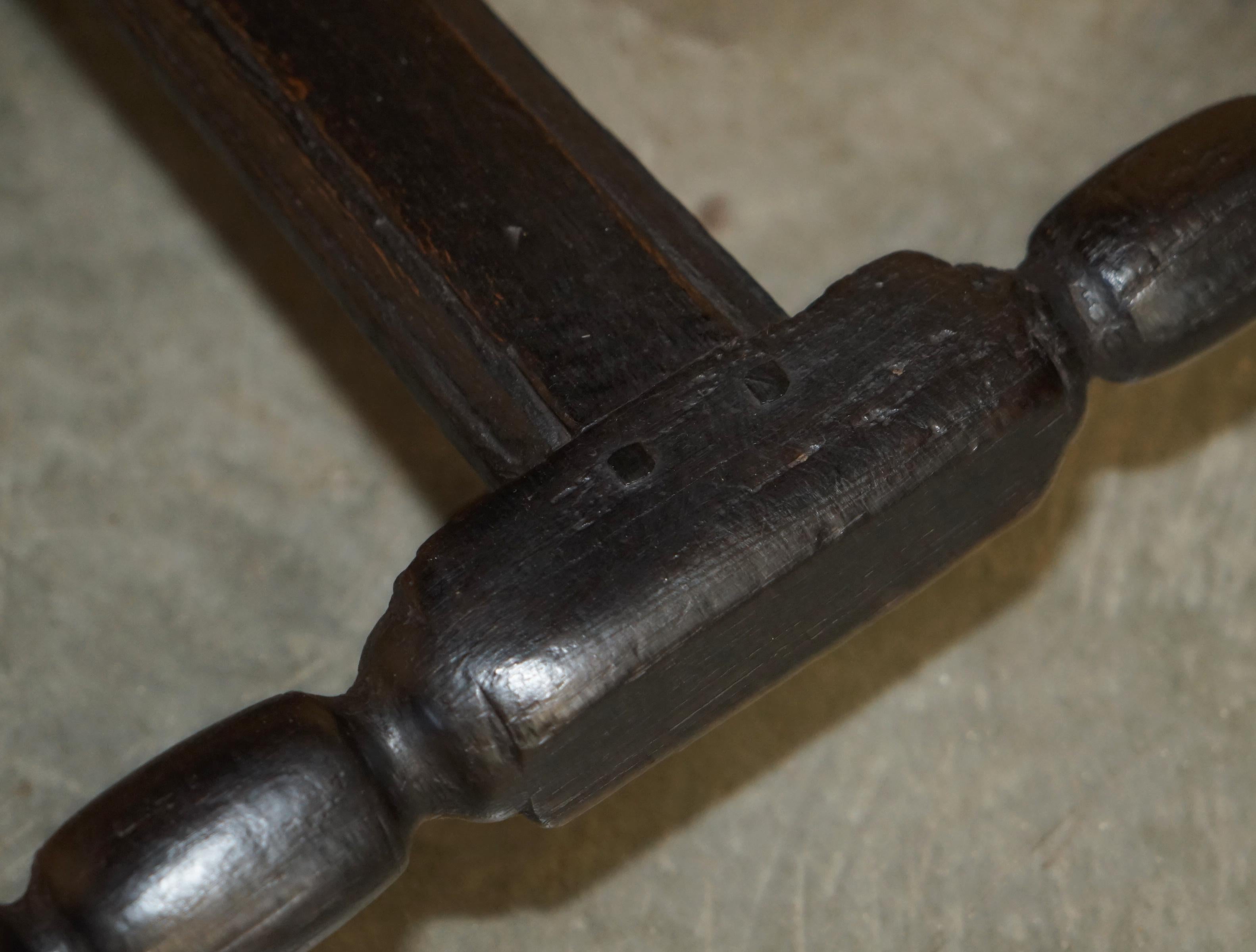 TAVOLO DA LATO IN QUERCIA FLEMISH DEL 17° SECOLO ANTICO Charles II CON CASSETTO UNICO in vendita 6