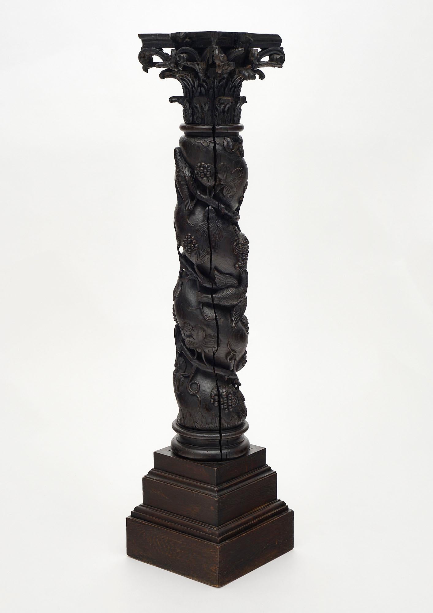 Wood 17th Century Antique Column Pedestal For Sale