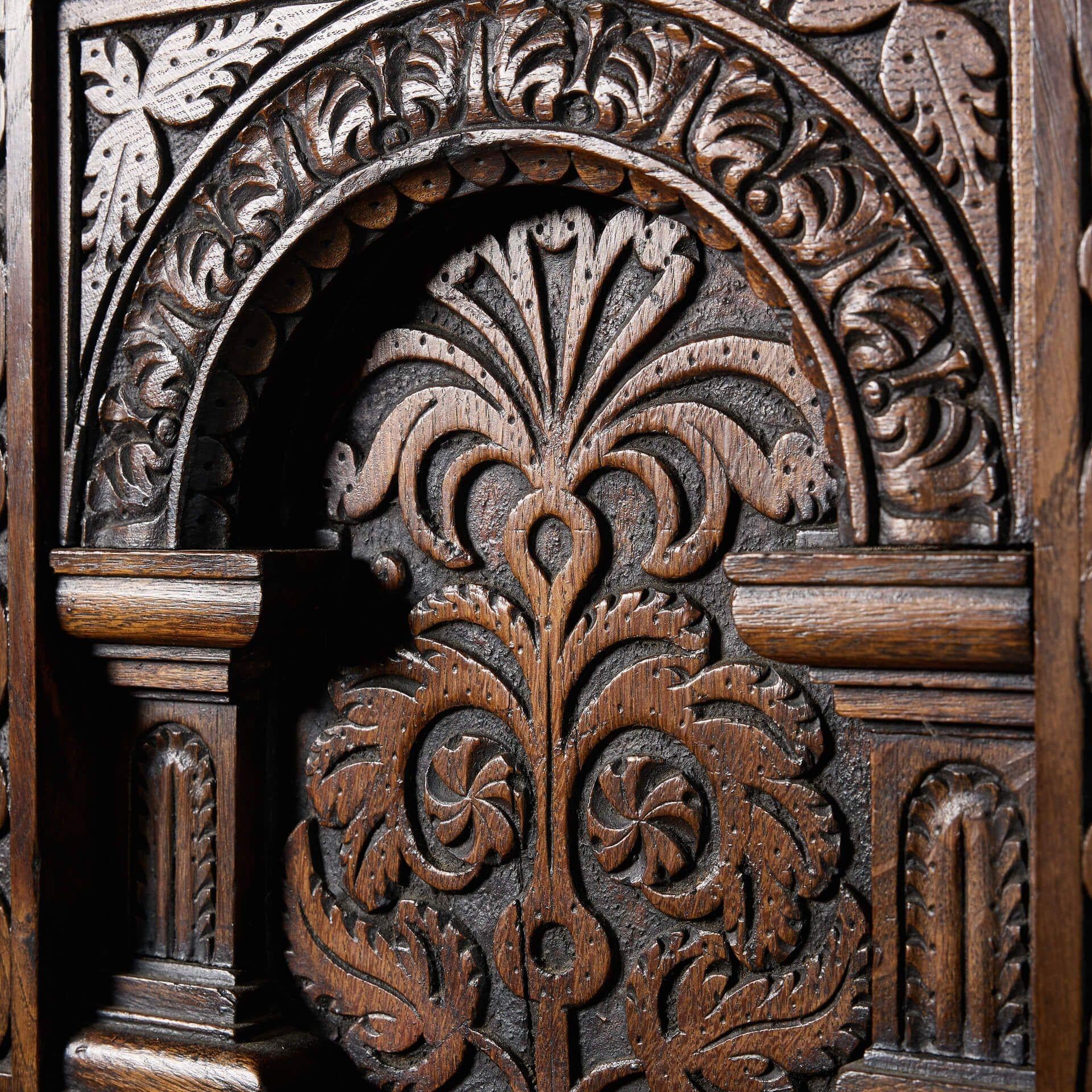 Inglese Pannello da parete decorativo antico in Oak del XVII secolo