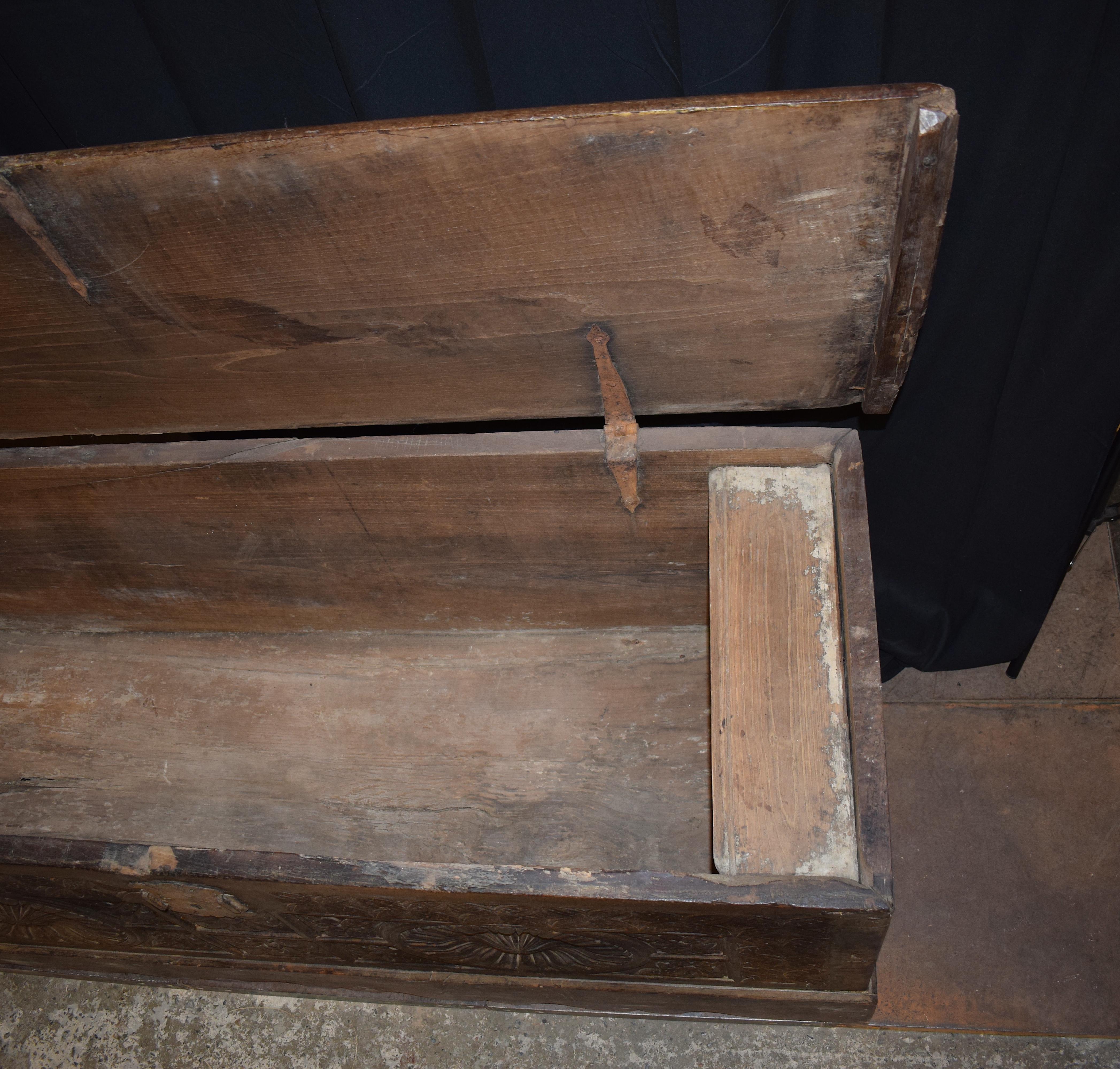 17th Century Antique French Oak Trunk from the Gothic Period For Sale 7