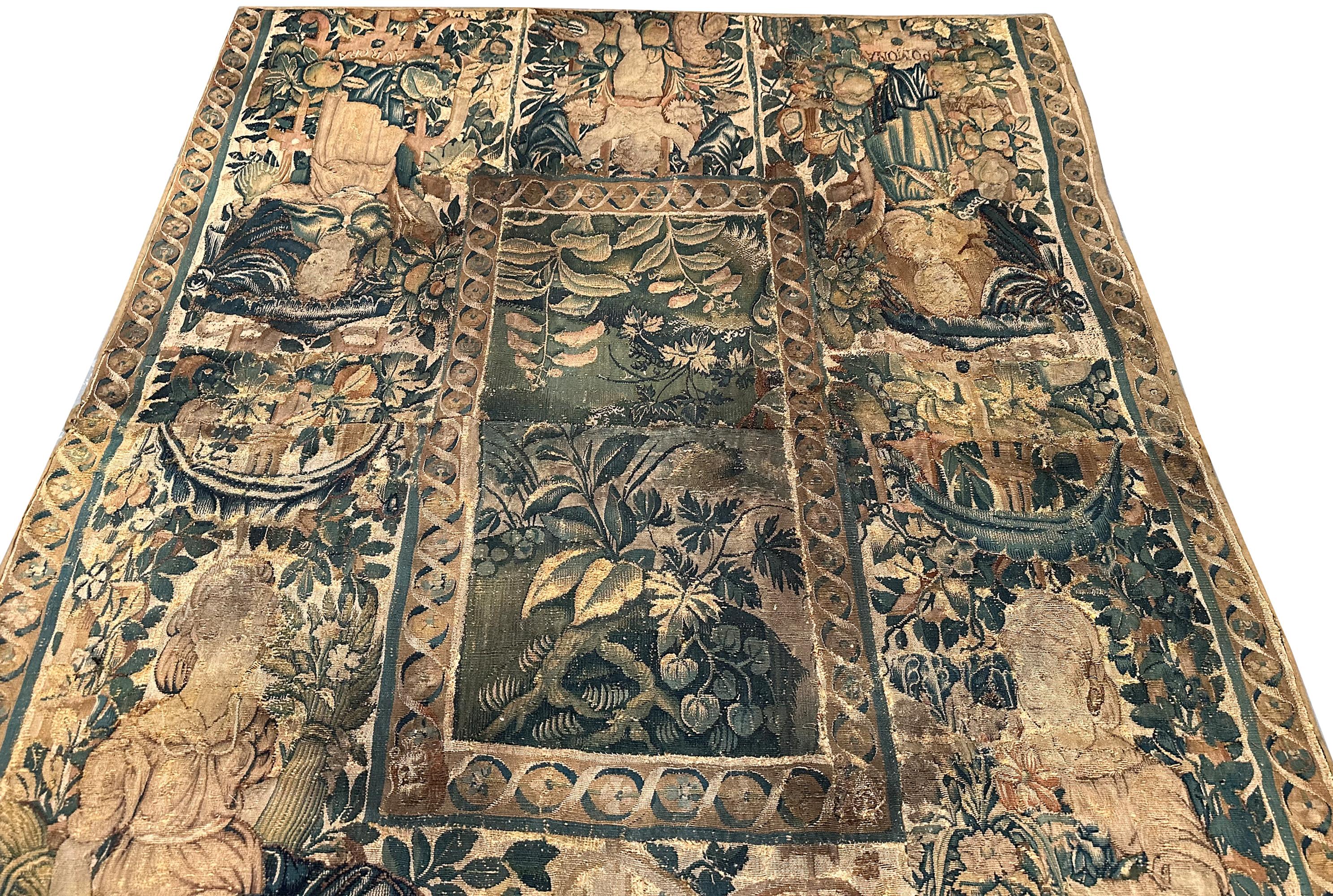 Fin du XVIIe siècle Tapisserie française ancienne du 17ème siècle Verdure laine et fleurs de soie 5x6 en vente