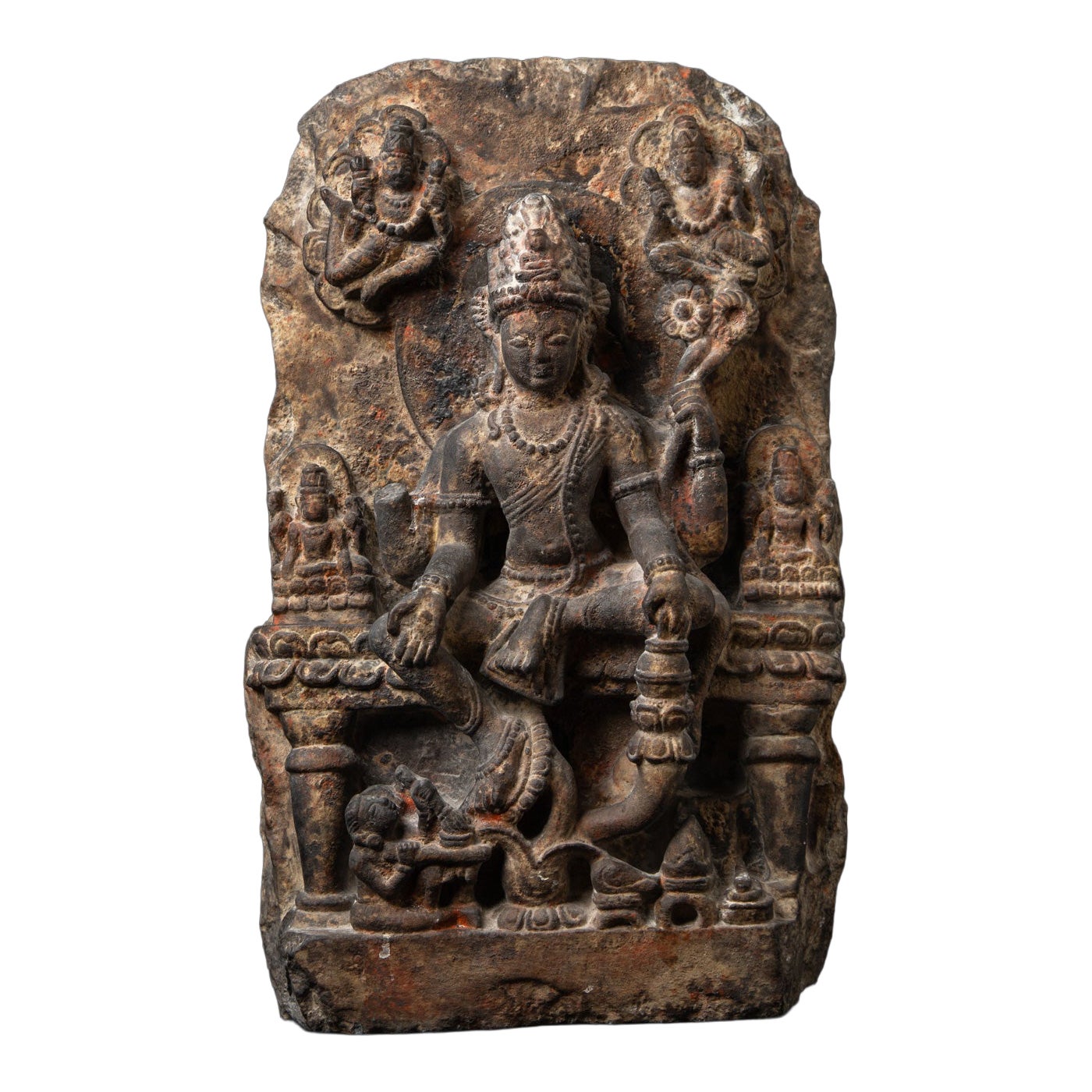 XVIIe siècle Ancien relief indien en pierre représentant Avalokiteshvara (Padmapani) provenant de l'Inde