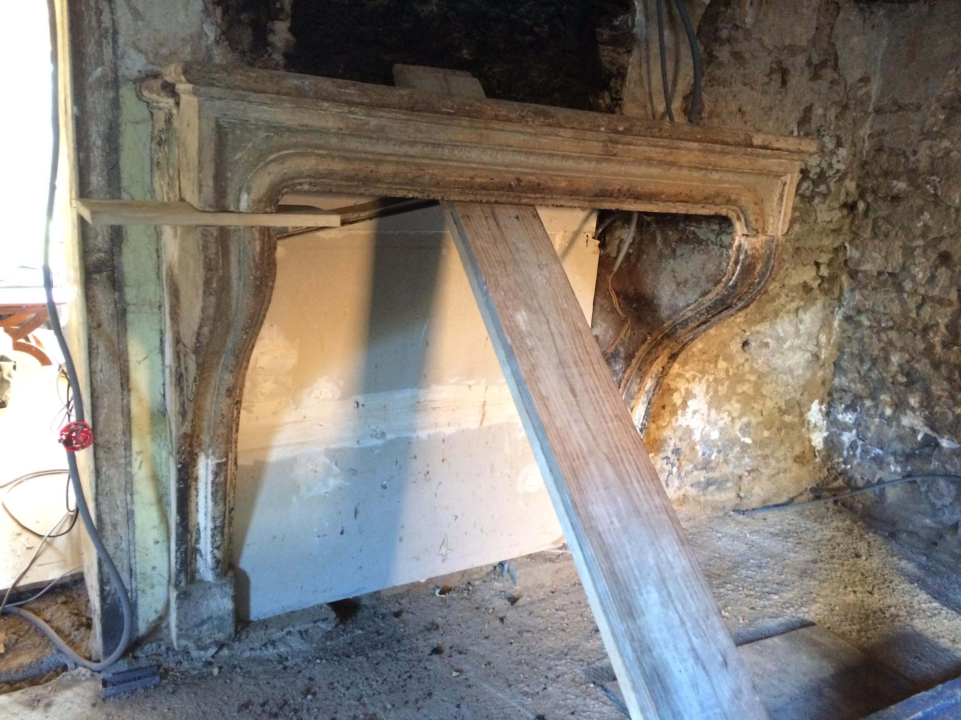 17th Century Antique Limestone Fireplace, Authentic and Original from France For Sale 1
