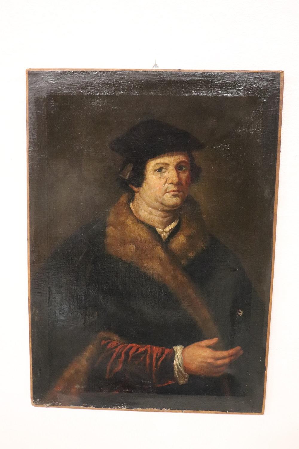 17th Century Antique Oil Painting on Canvas Portrait of a Gentleman with Fur In Good Condition For Sale In Casale Monferrato, IT