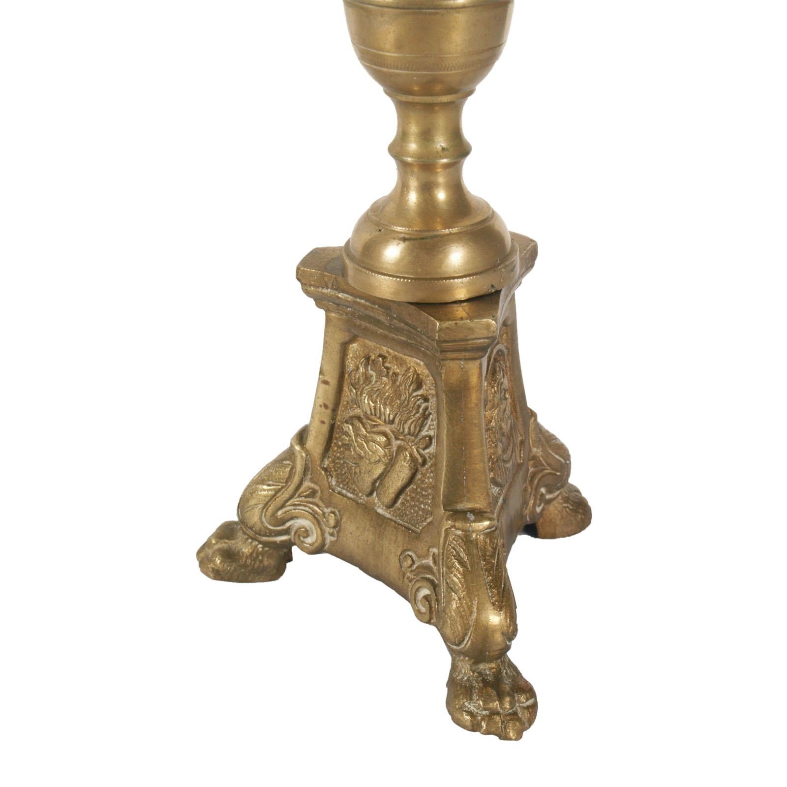 17th Century Antique Original Lampholder Candelabrum in Gilt Bronze In Good Condition For Sale In Vigonza, Padua