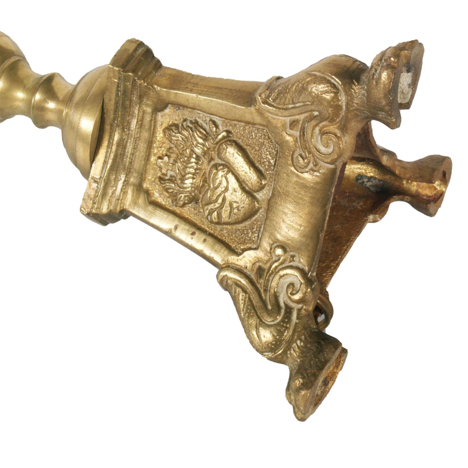 Antiker Original-Lampenhalter aus vergoldeter Bronze aus dem 17. Jahrhundert (18. Jahrhundert und früher) im Angebot