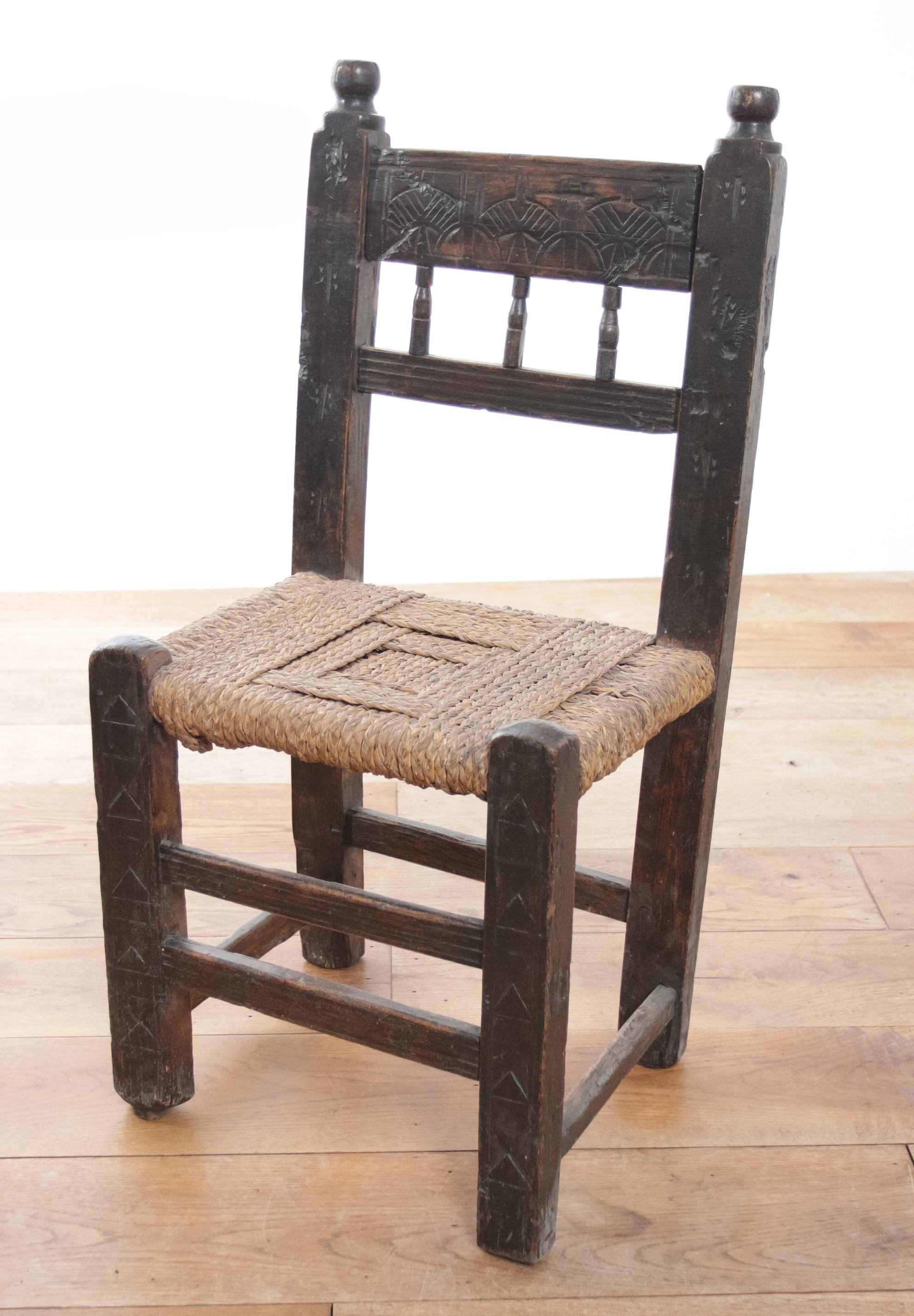 Country 17ème siècle  Chaise d'appoint ancienne Wabi Sabi Livraison gratuite  en vente