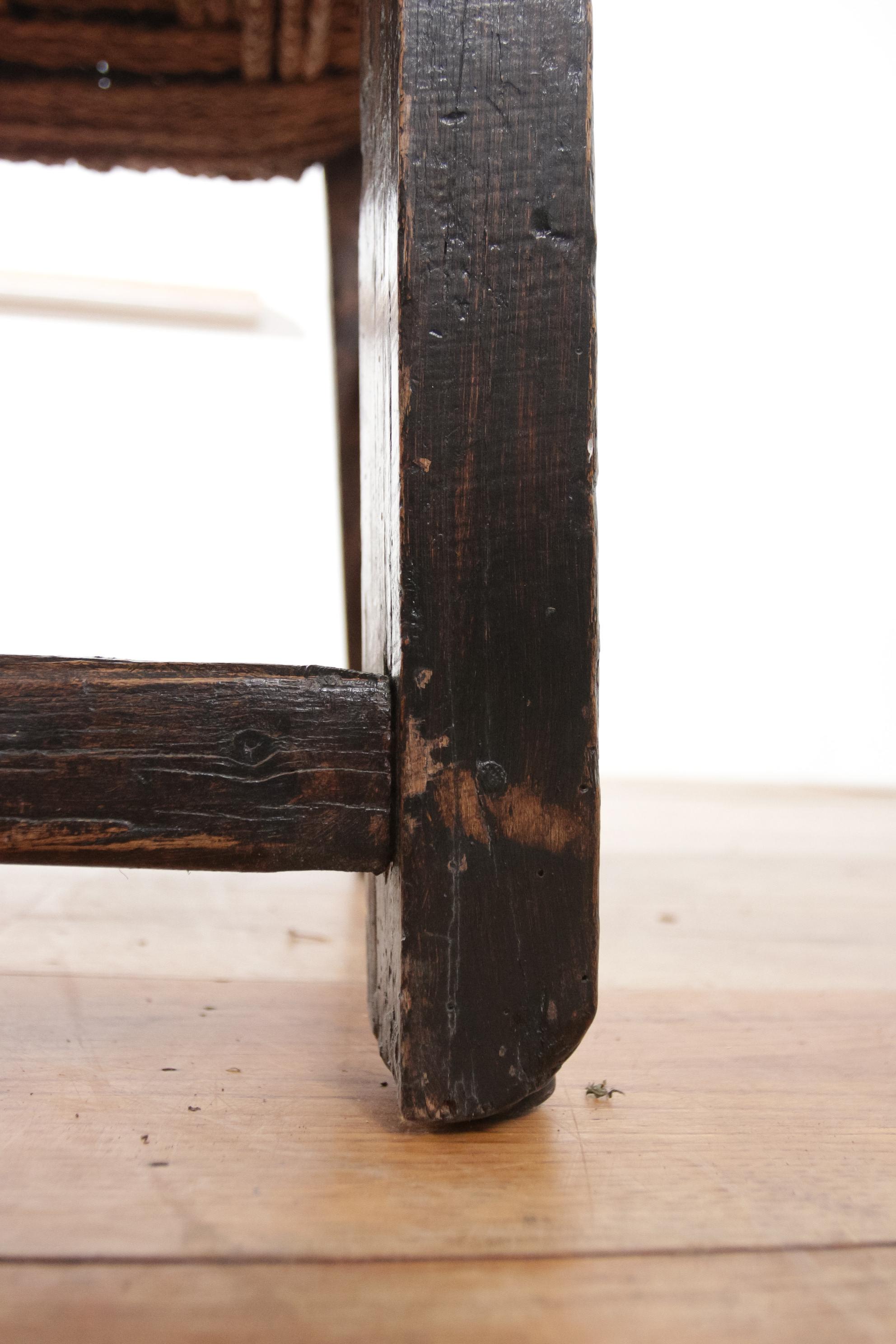Pin 17ème siècle  Chaise d'appoint ancienne Wabi Sabi Livraison gratuite  en vente