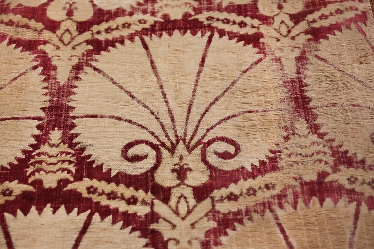 Antikes türkisches osmanisches Textil aus dem 17. Jahrhundert. Größe 1