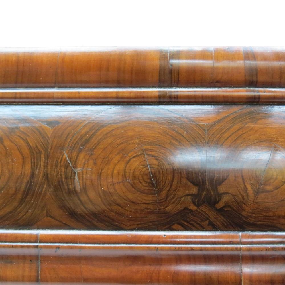 17th Century Antique William and Mary Olive Wood Oyster Cushion Mirror 3