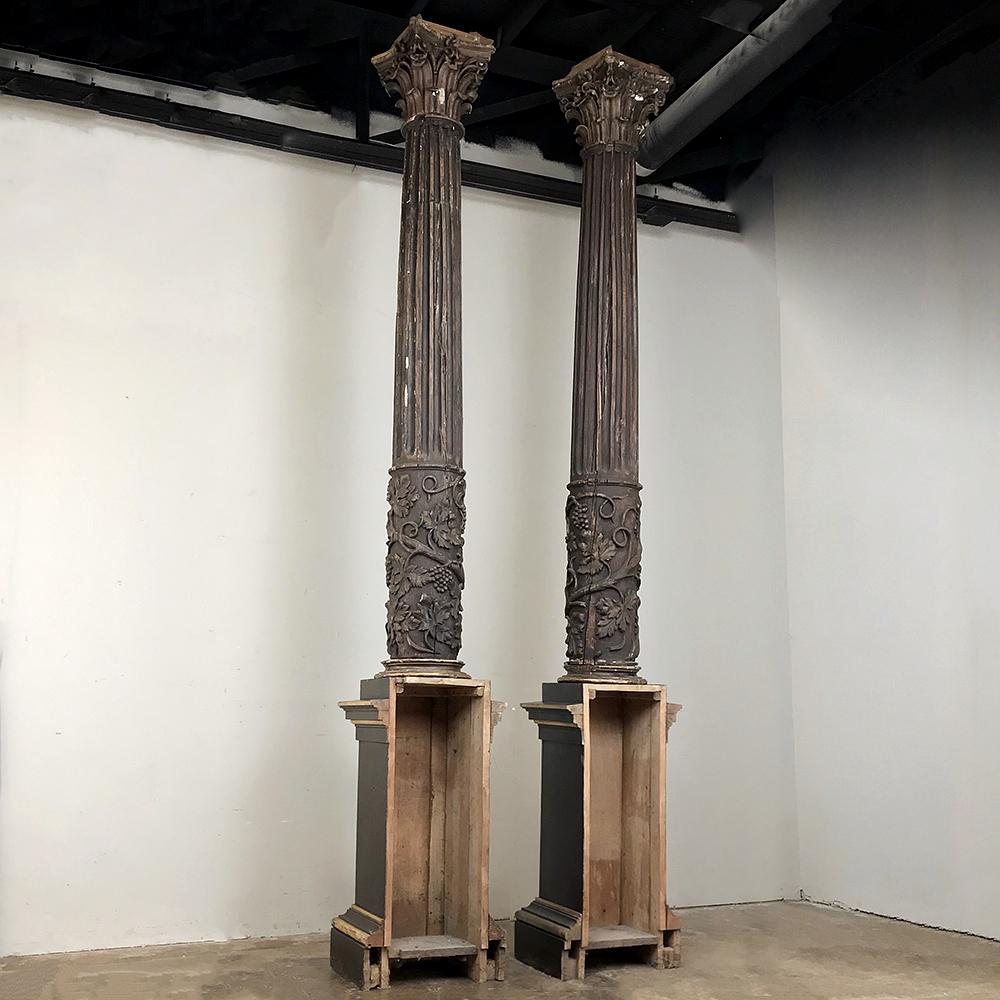 Columnes corinthiennes italiennes monumentales sur piédestaux du 17ème siècle  en vente 7