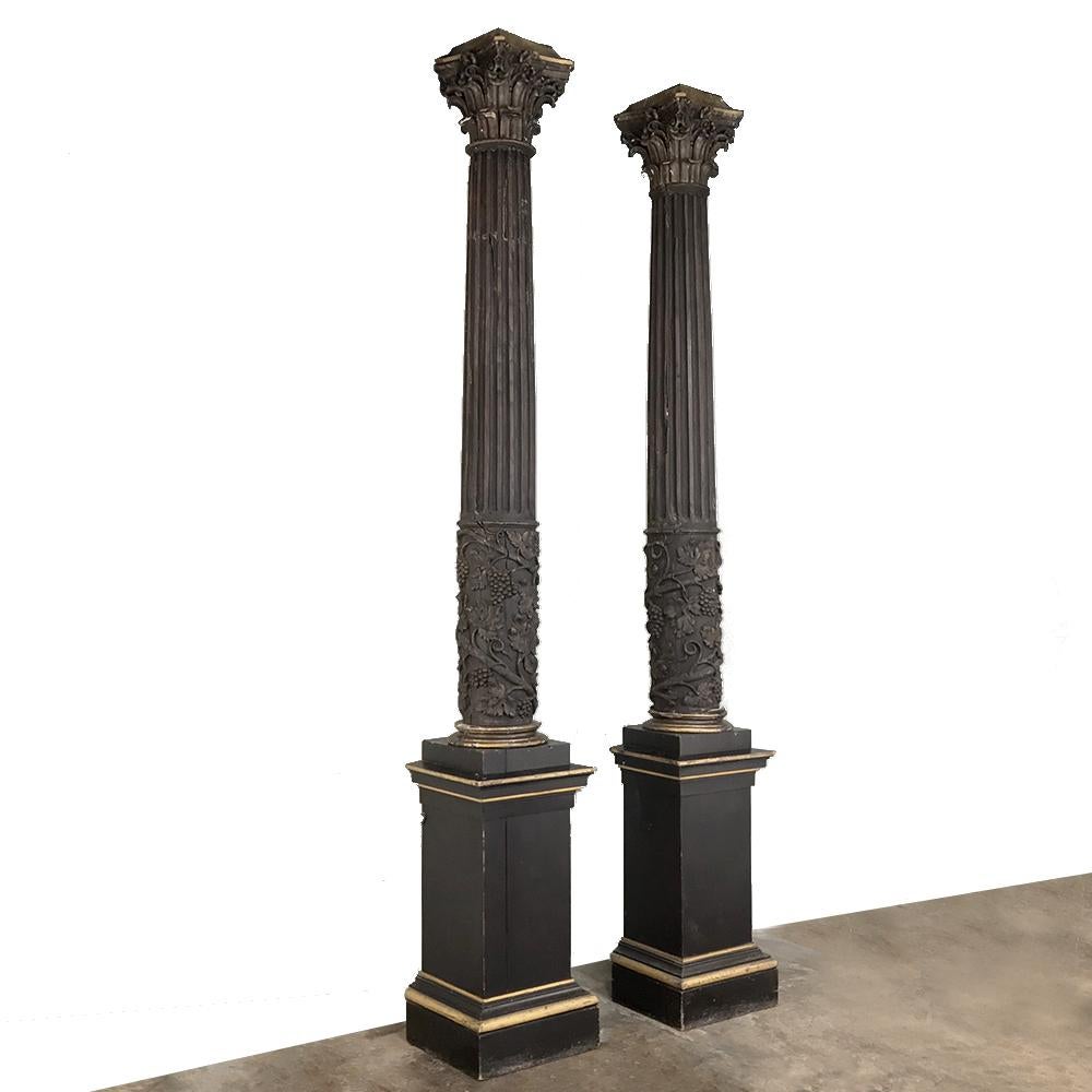 Architektonische monumentale italienische korinthische Säulen des 17. Jahrhunderts auf Sockeln  (Renaissance) im Angebot