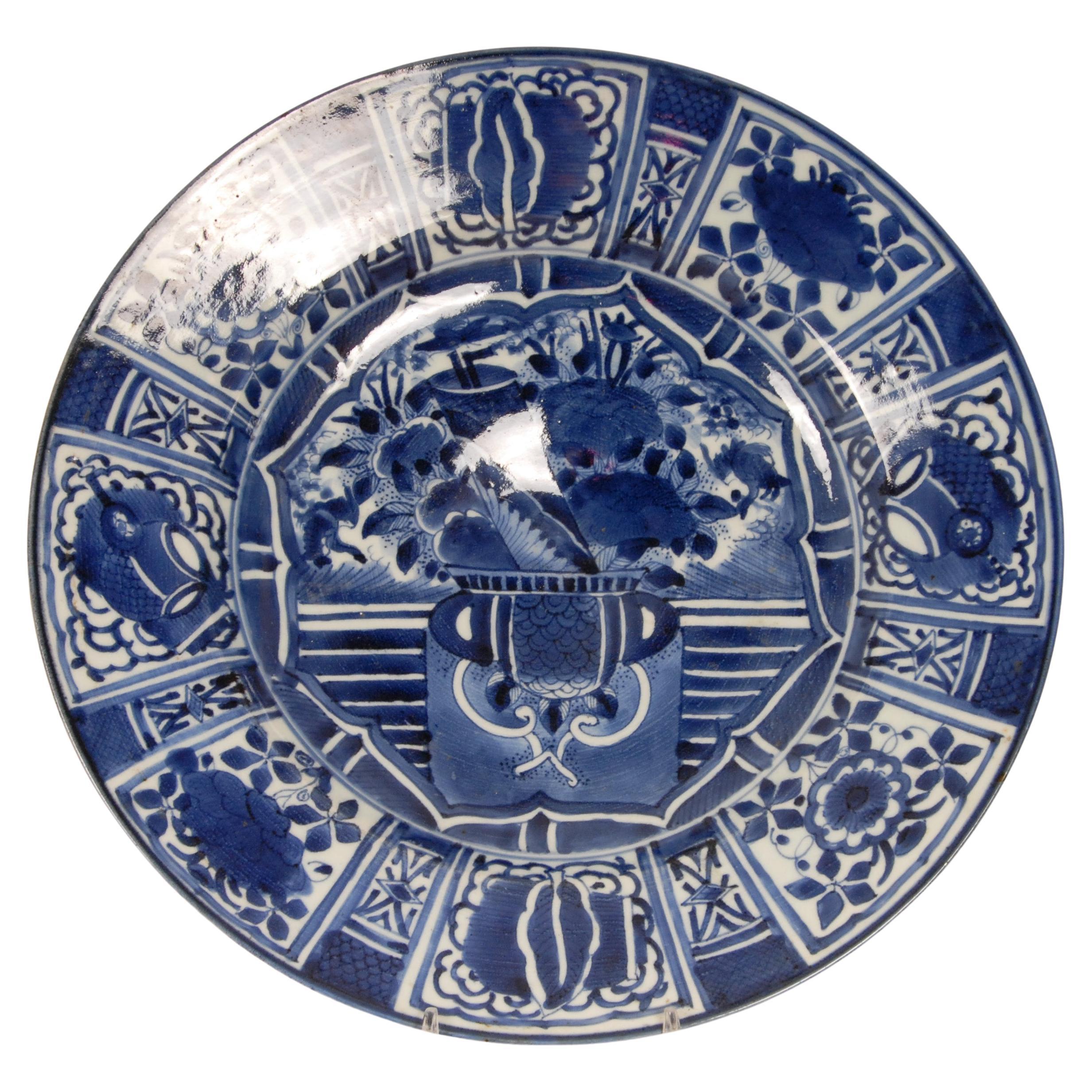 Arita-Schale aus blau-weißem Exportporzellan des 17. Jahrhunderts aus der Ming-Edo-Periode
