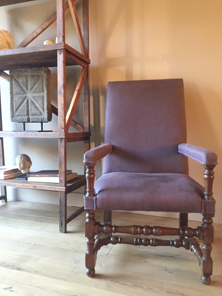 17th Century Armchair In Good Condition For Sale In Vosselaar, BE