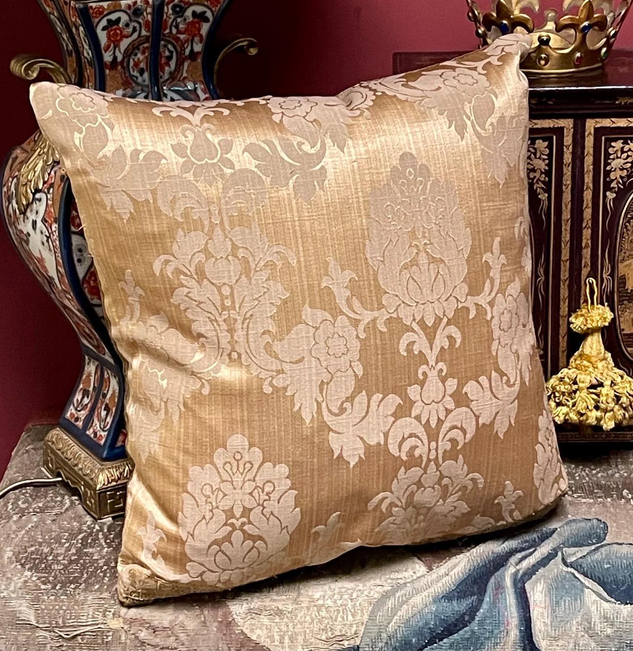 Lana Cuscino ad arazzo Aubusson del XVII secolo in vendita