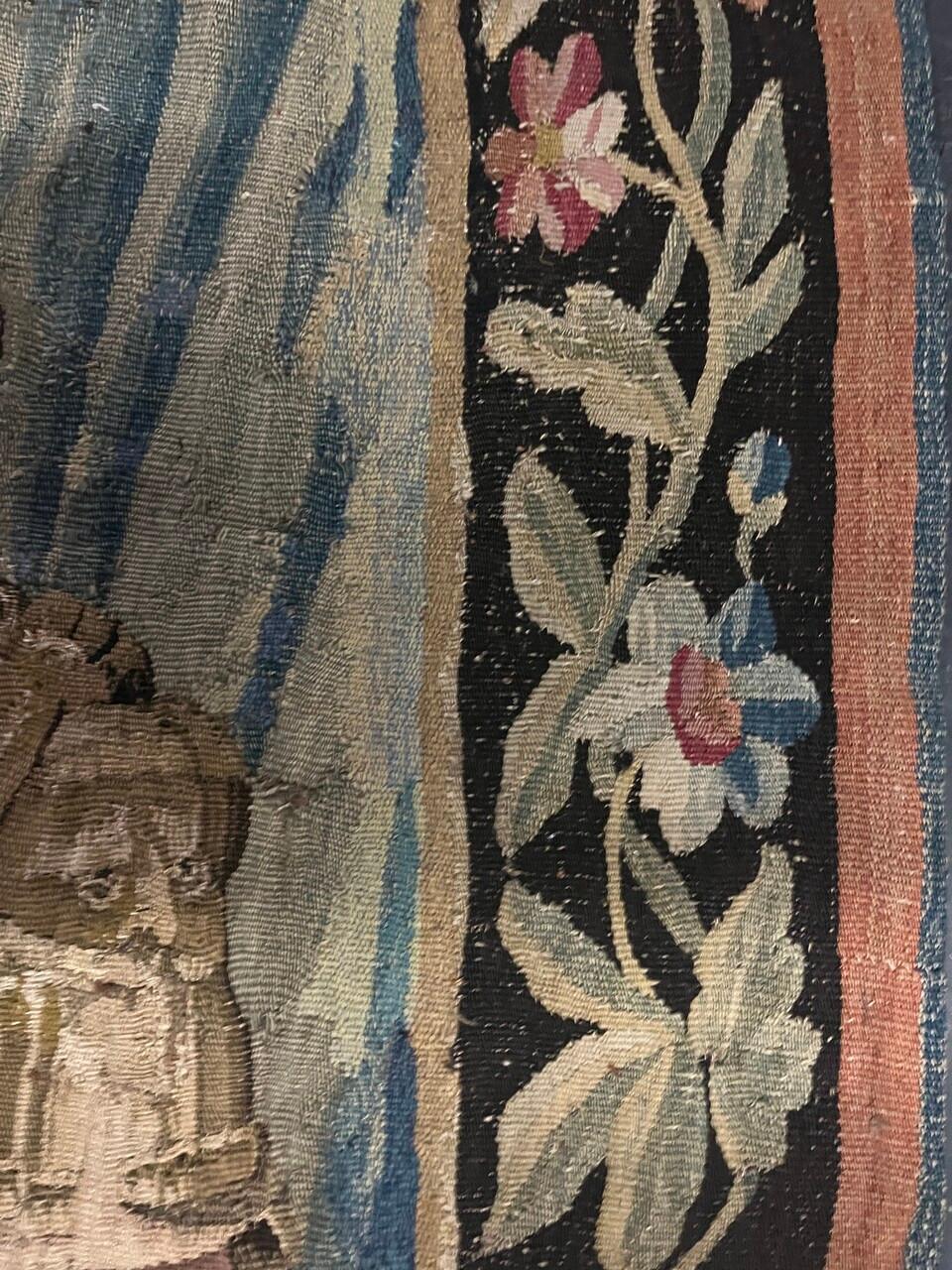 Tissé à la main Vestige de tapisserie d'Aubusson du 17e siècle en vente