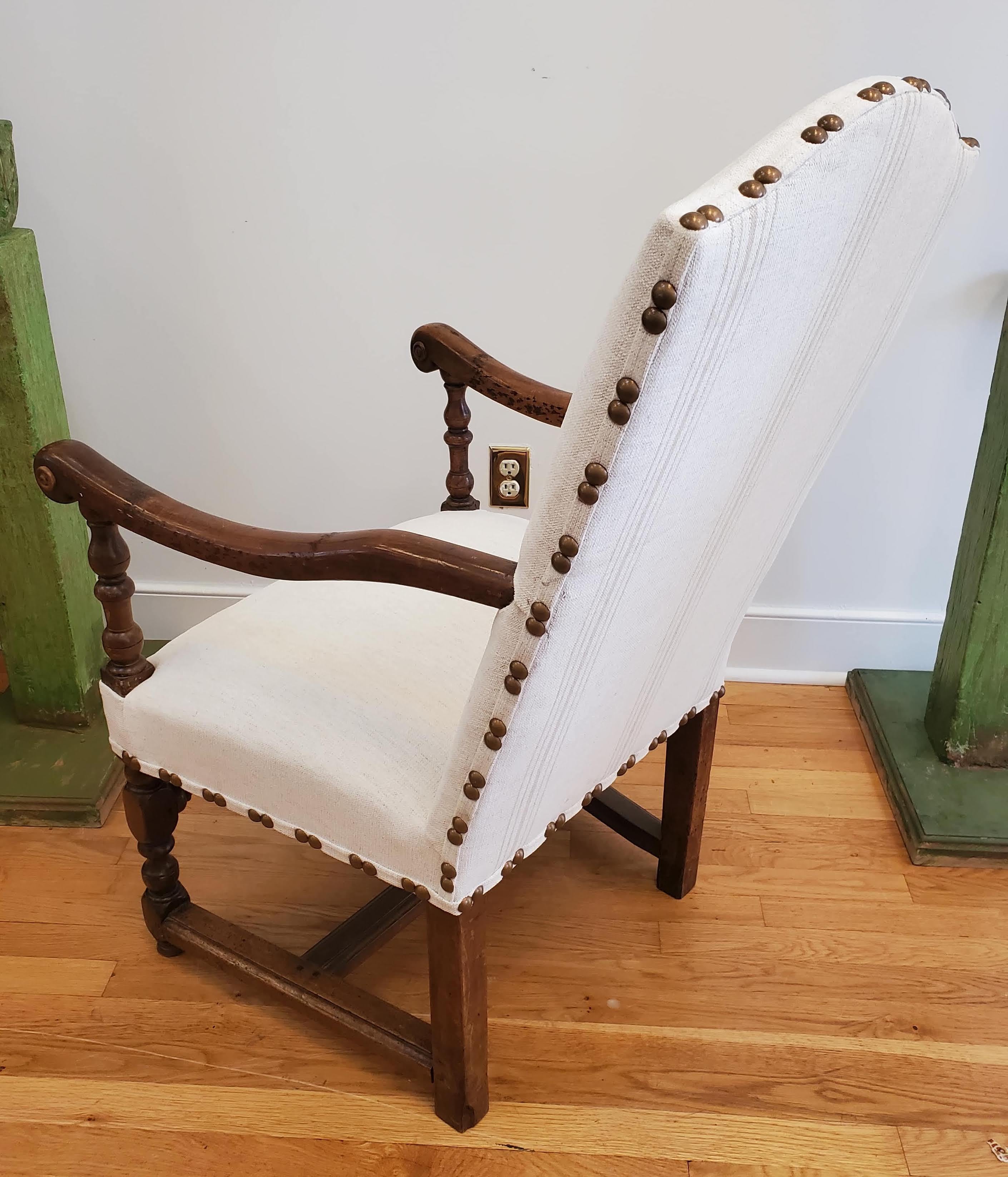 17th Century Baroque French Provincial Walnut Armchair with Modern Upholstery In Good Condition In Middleburg, VA