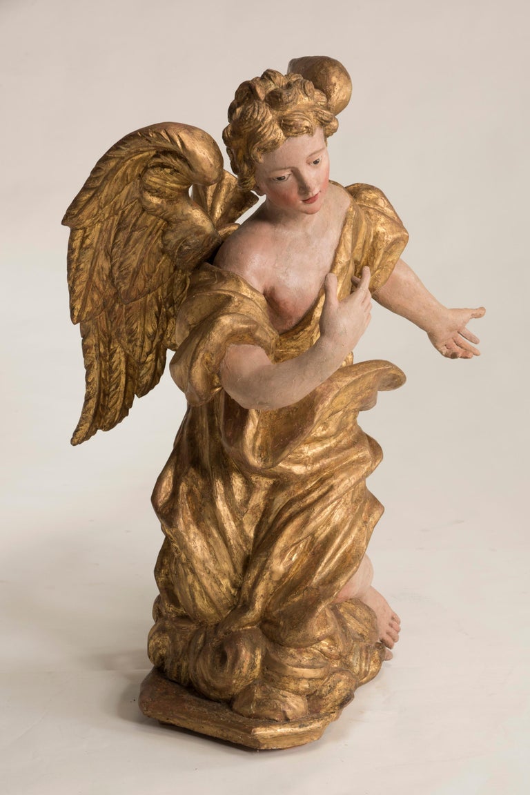 17th Century Baroque Italian Policrome and Gold Foil Wooden Angel