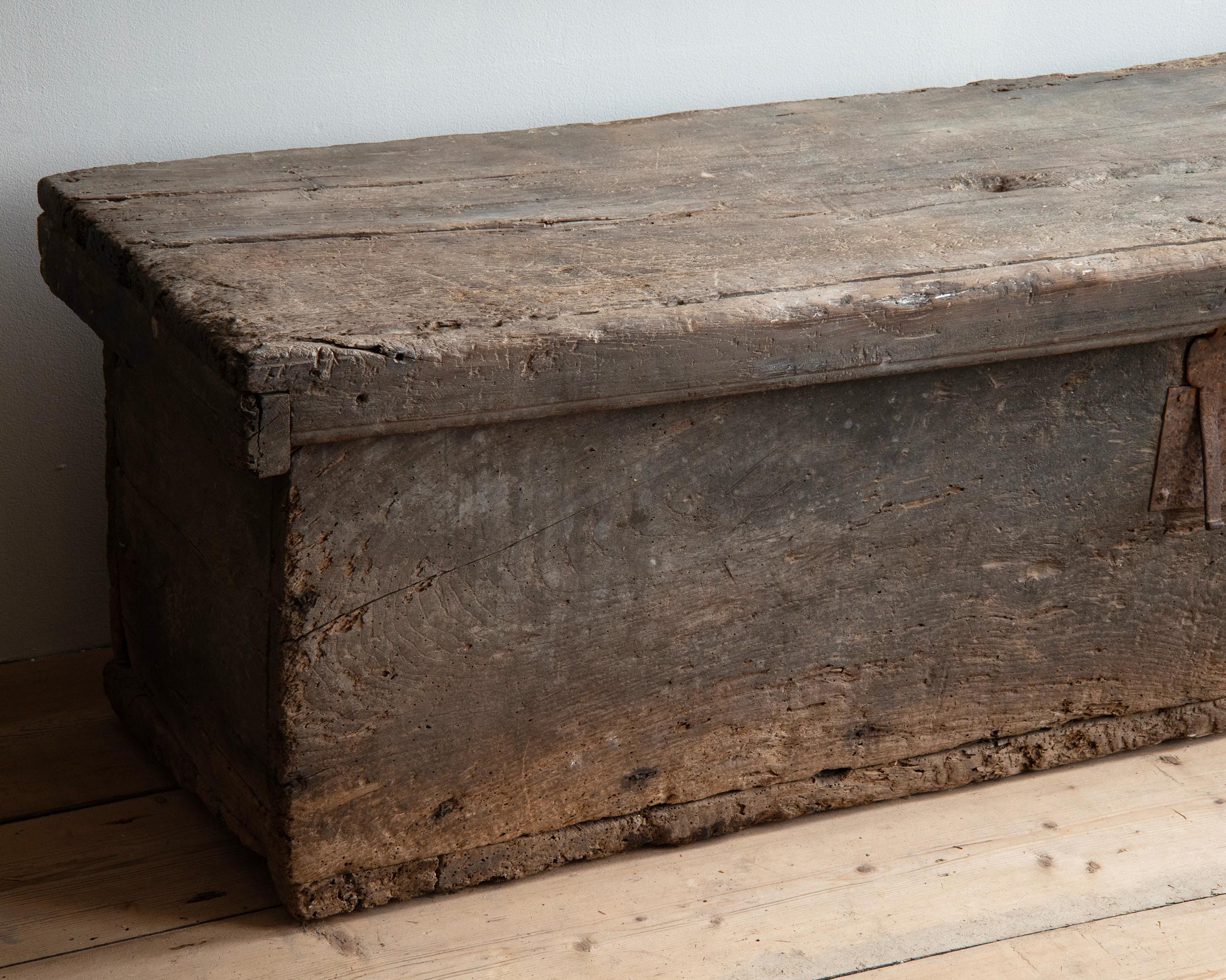 Cassapanca barocca del XVII secolo in Oak in vendita 1