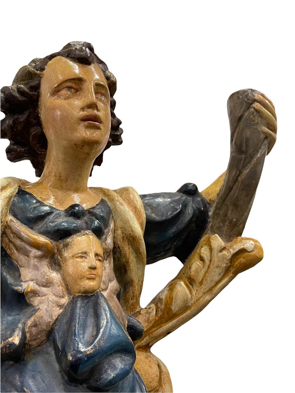 Paar italienische geschnitzte und polychromierte Skulpturen, „Baroque“, 17. Jahrhundert 11