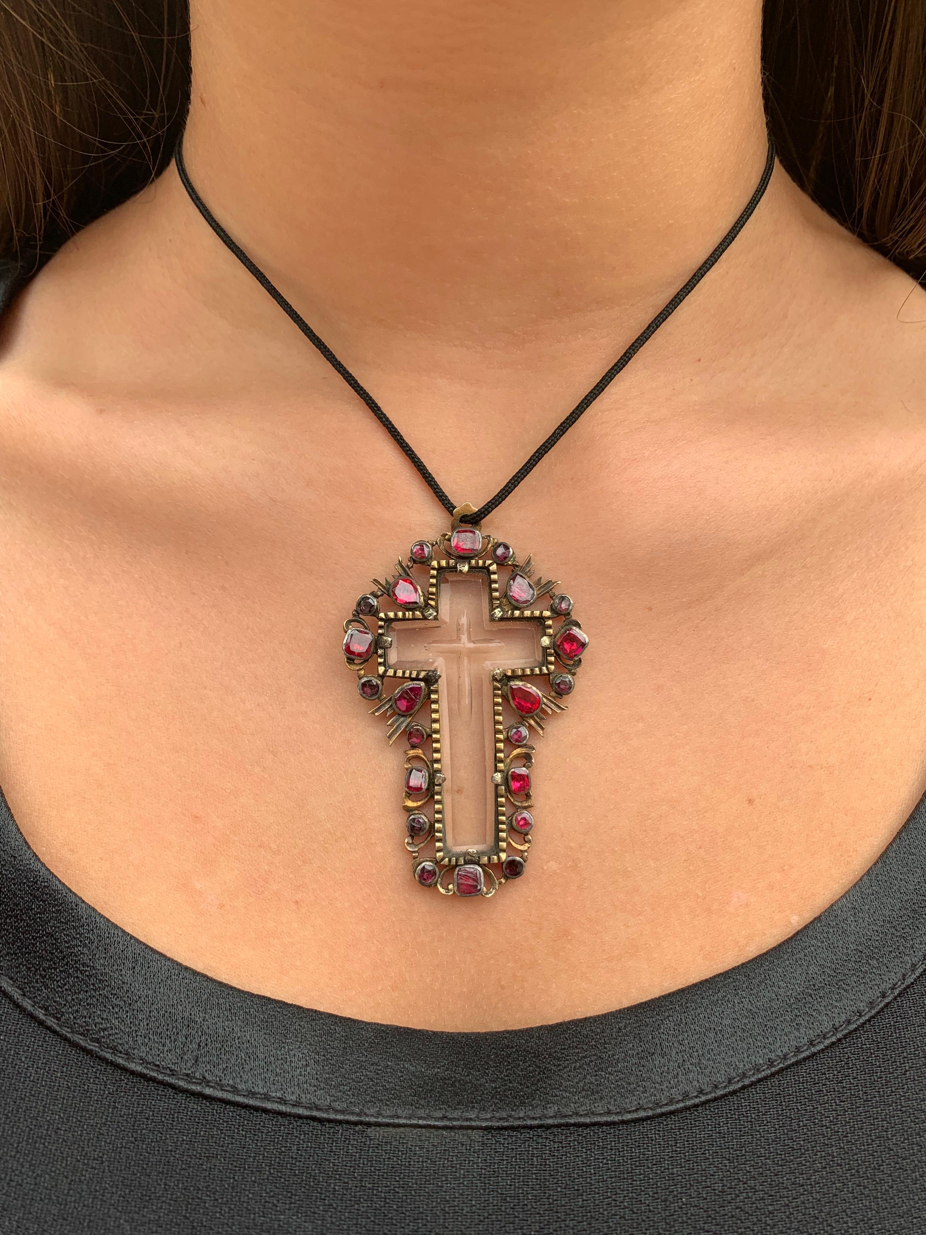 17th Century Baroque Ruby, Carved Rock Crystal, Gold, Silver Topped Gold Cross For Sale 1