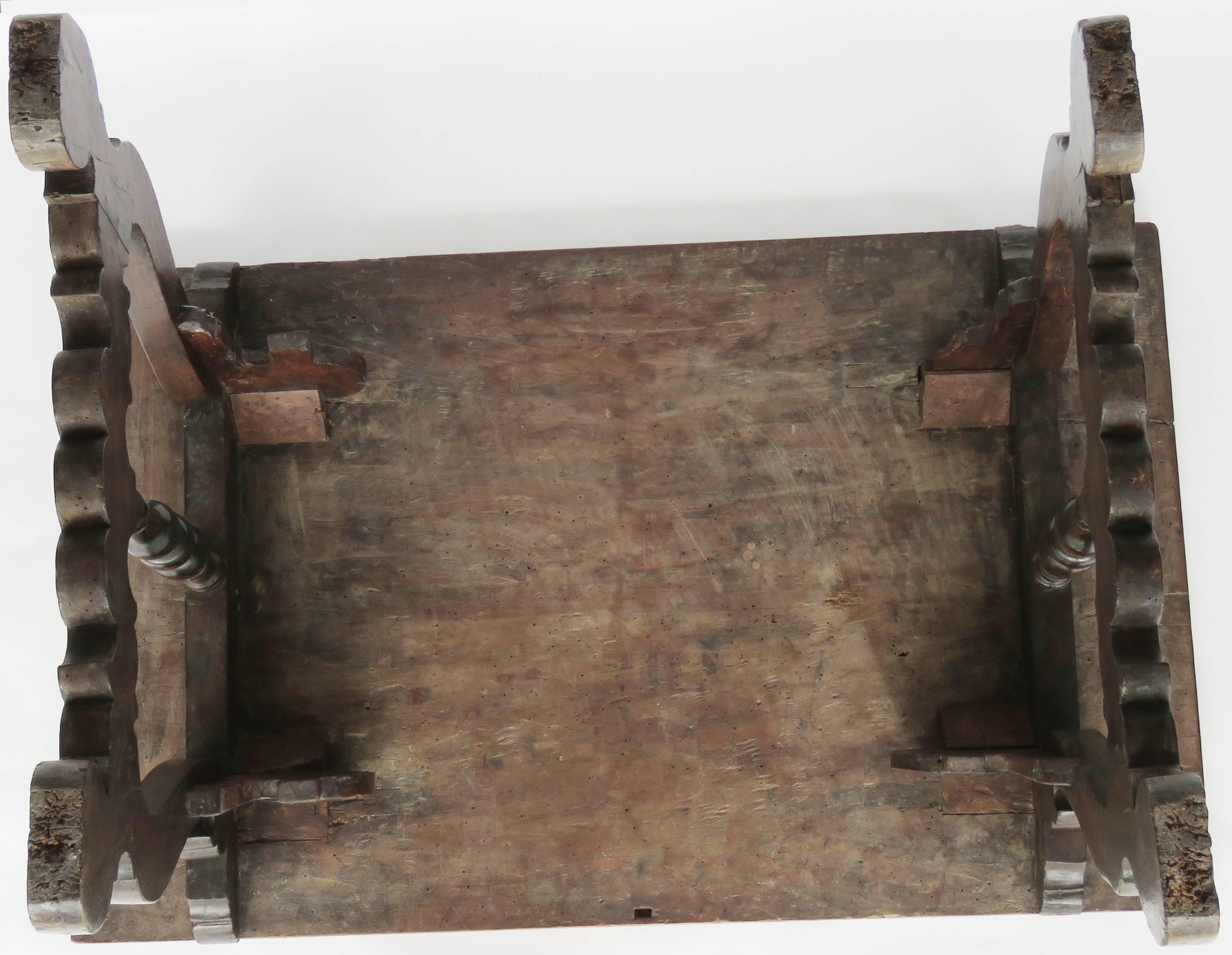 17th Century Baroque Walnut Trestle Table For Sale 3