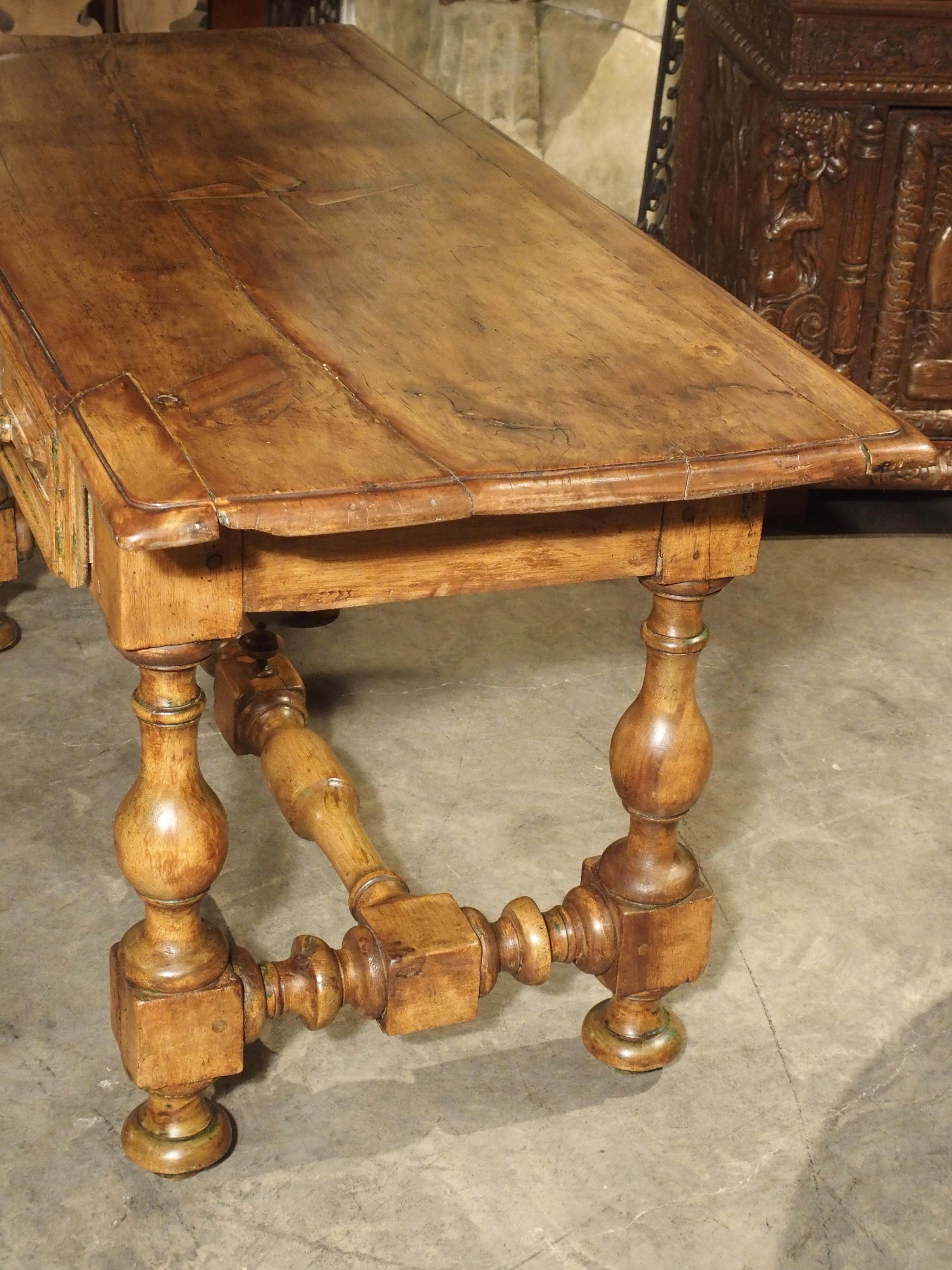 17th Century Basque Country Writing Table with Inset Star 5