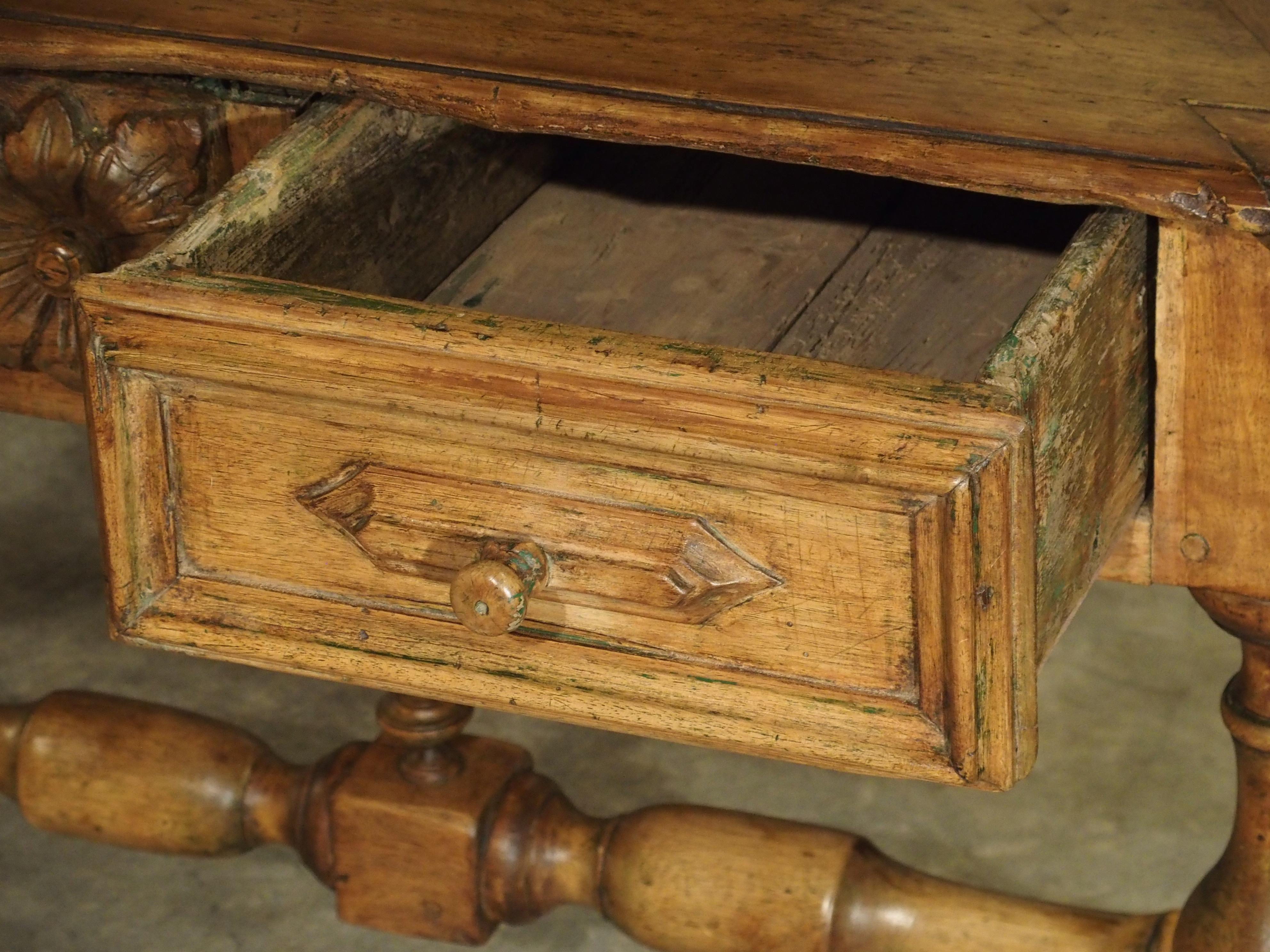17th Century Basque Country Writing Table with Inset Star 9