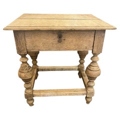 Table d'appoint en Oak Oak blanchi du 17ème siècle