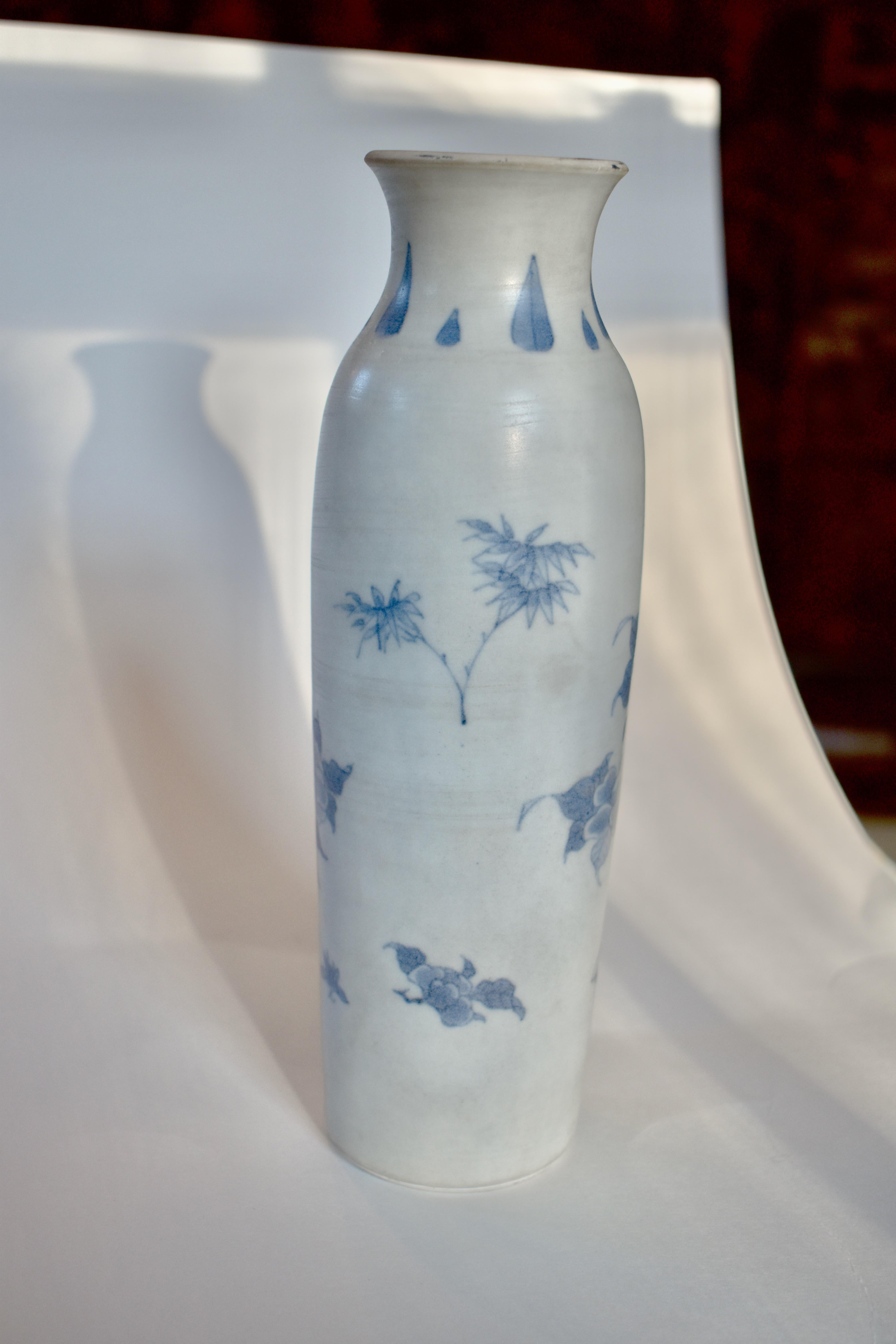 Chinois Vase à manches bleues et blanches du 17ème siècle de la collection Hatcher
